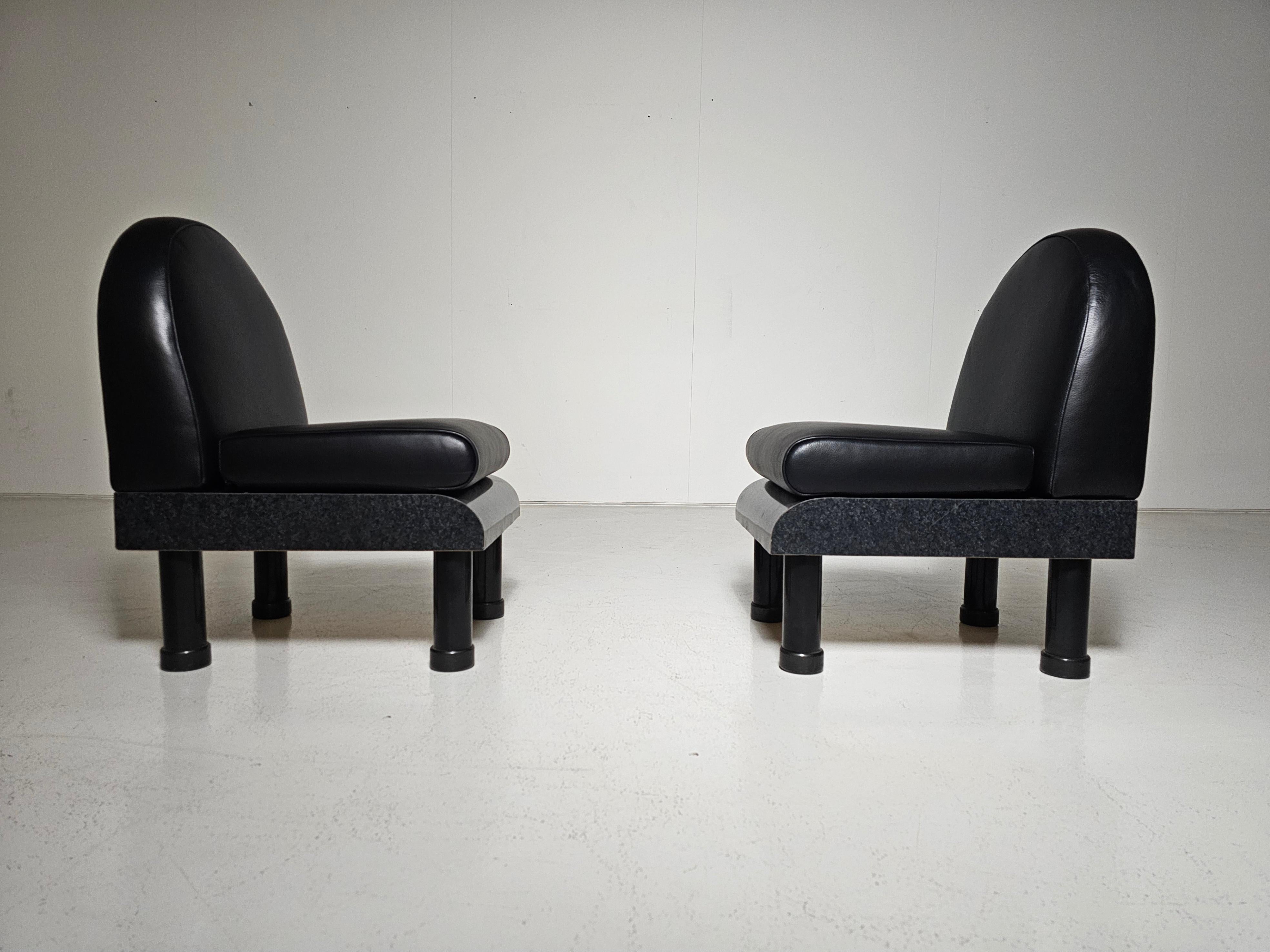 Memphis style black leather lounge chairs in the manner of Ettore Sottsass, 1980 For Sale 7