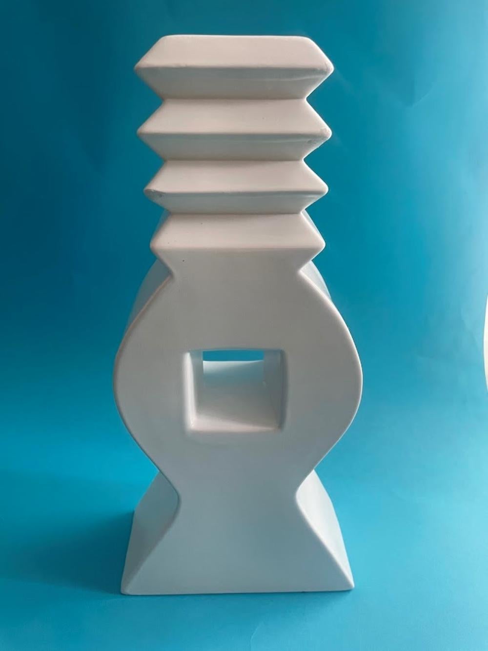 Postmoderno Vaso in ceramica in stile Memphis Lady di Florio Keramia in vendita