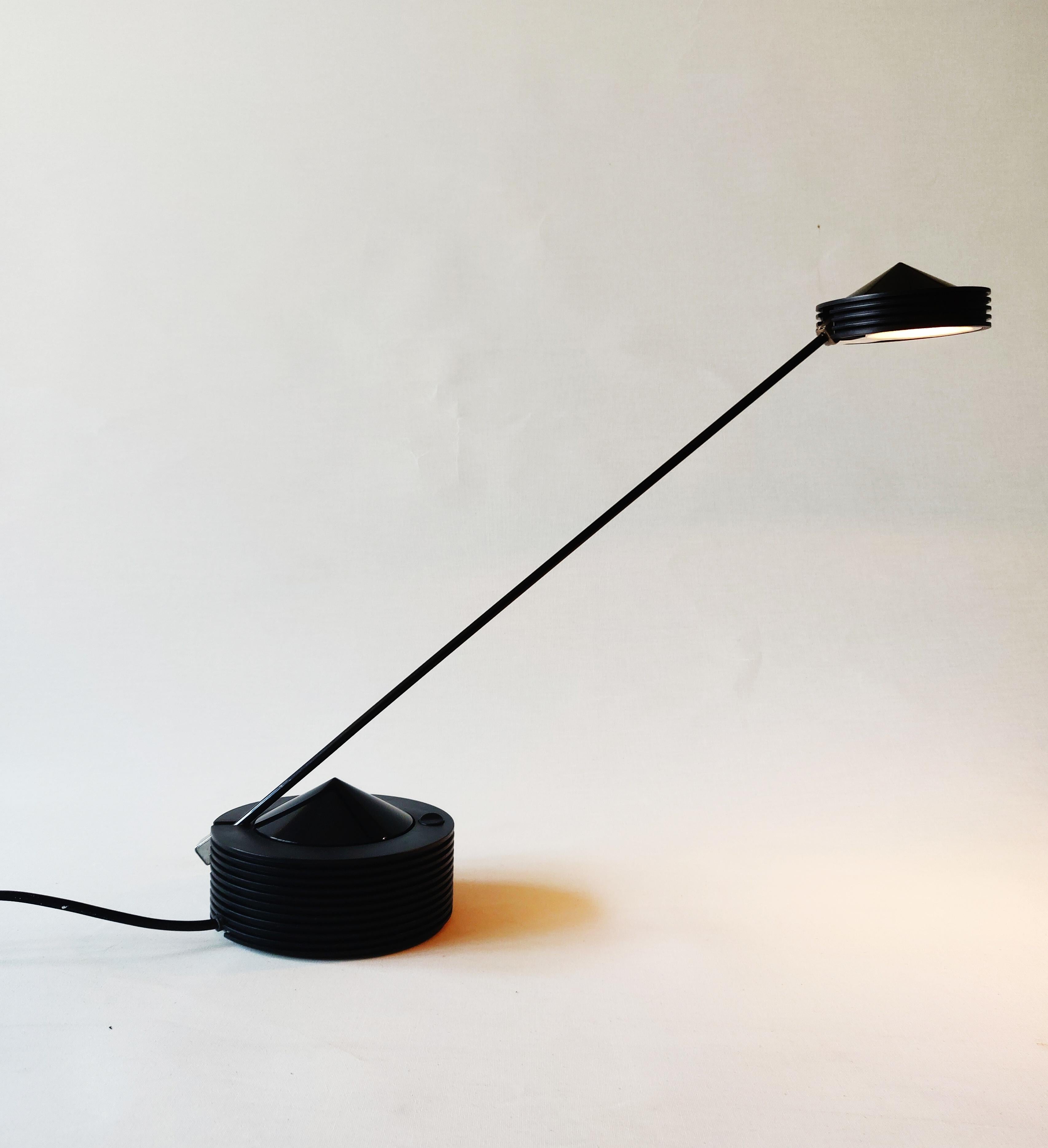 Memphis Style Desk Lamp, 1980s In Good Condition For Sale In MIJDRECHT, NL