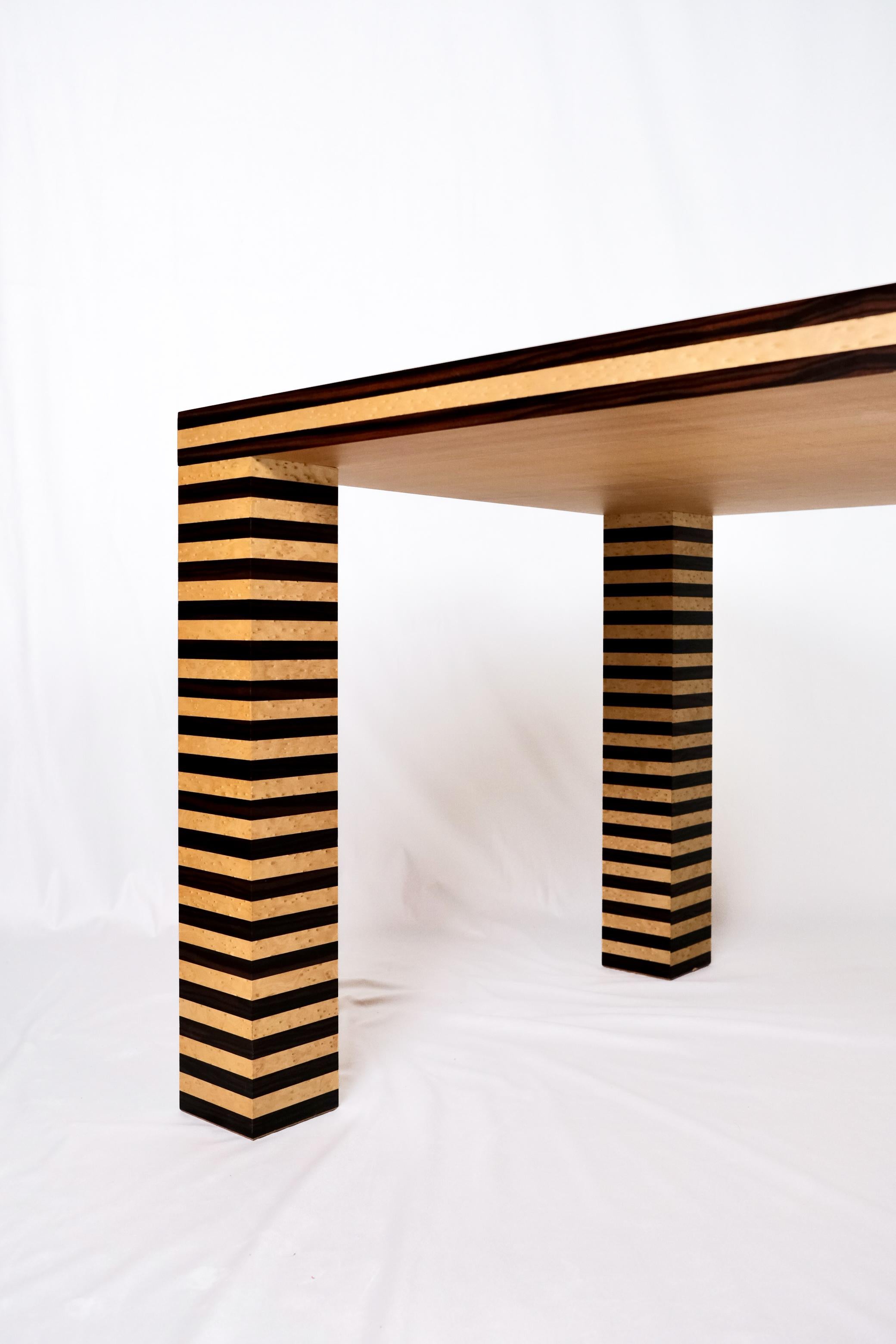 Table de salle à manger de style Memphis, fabriquée en Italie en vente 3