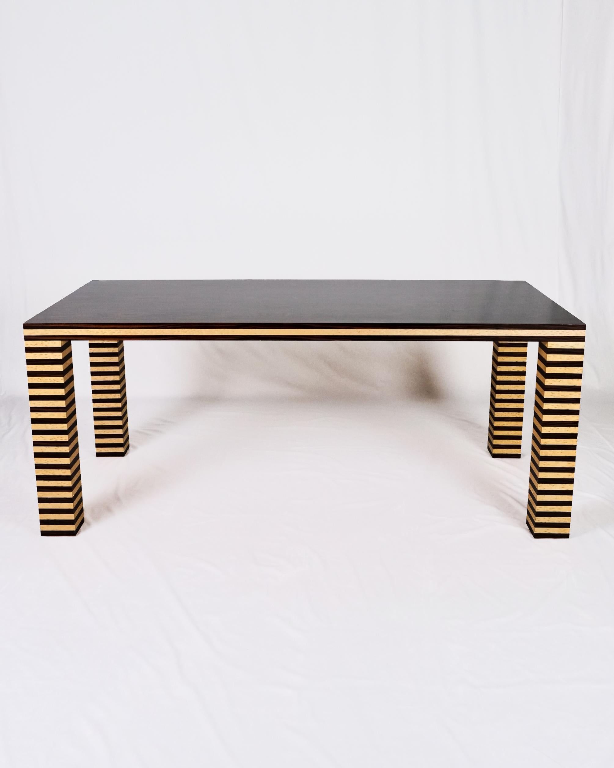 Table de salle à manger de style Memphis, fabriquée en Italie en vente 4