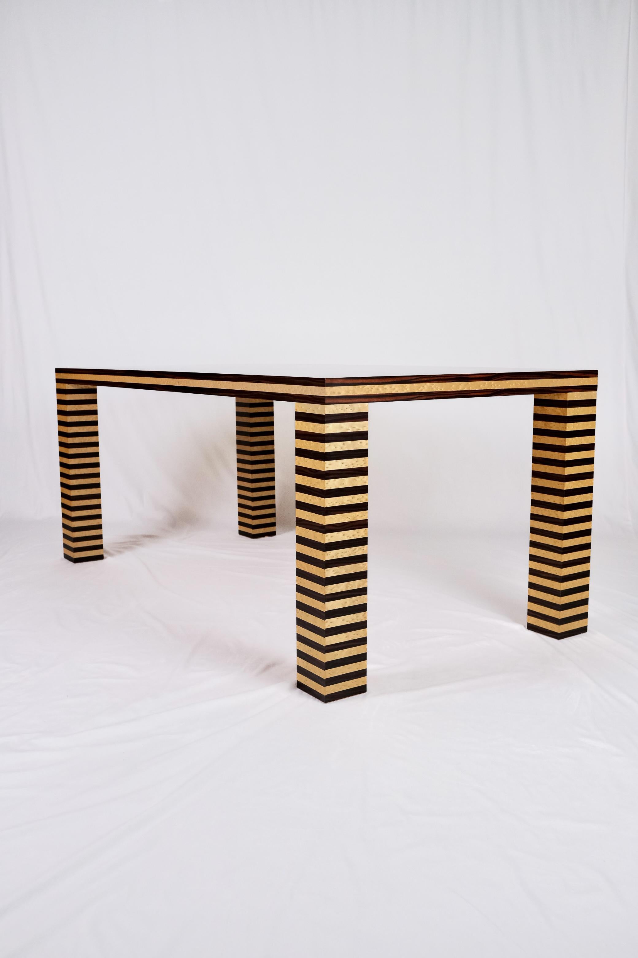 Postmoderne Table de salle à manger de style Memphis, fabriquée en Italie en vente