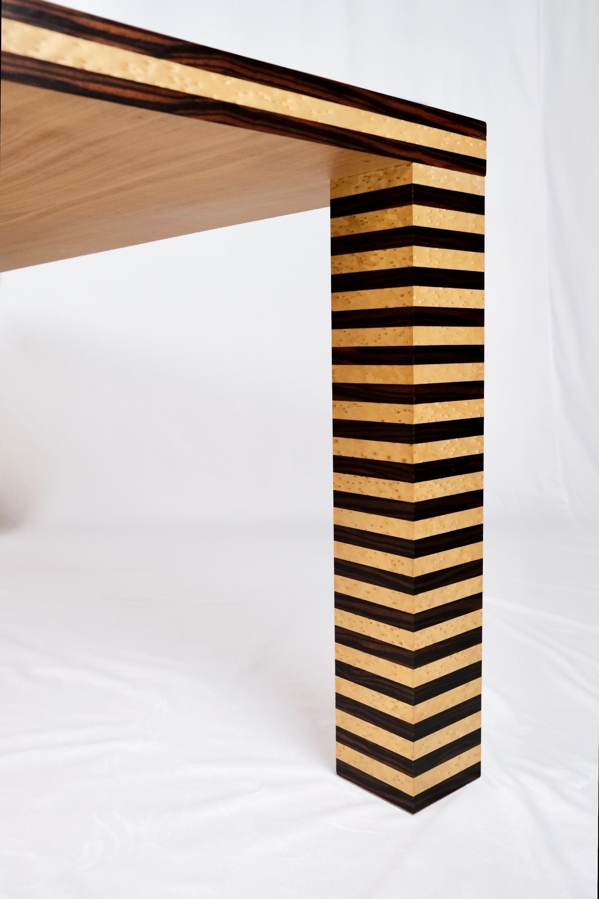 Table de salle à manger de style Memphis, fabriquée en Italie en vente 2