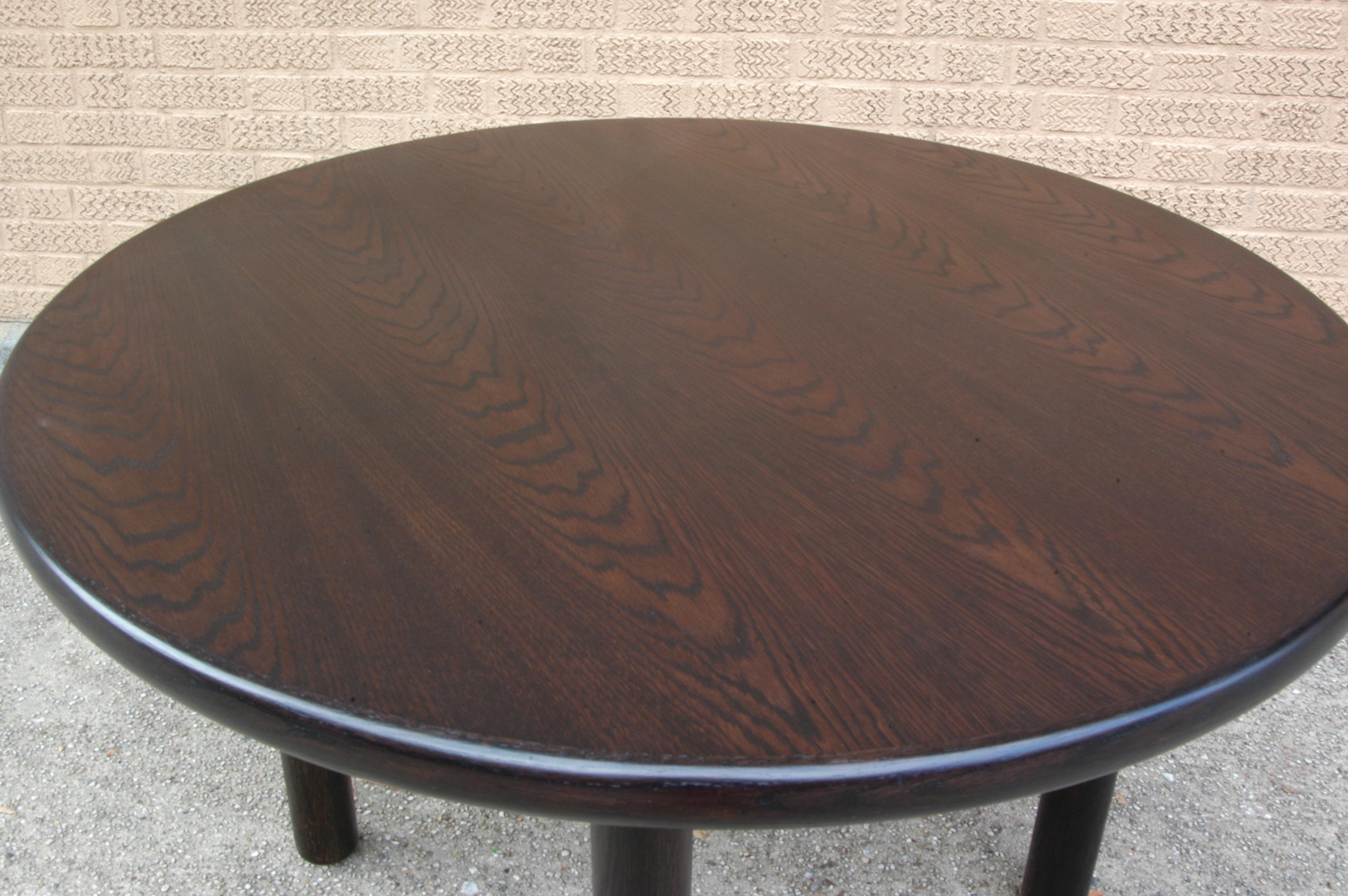 Memphis Style Ebonized Oak Round Dining Table In Excellent Condition In Brooklyn, NY