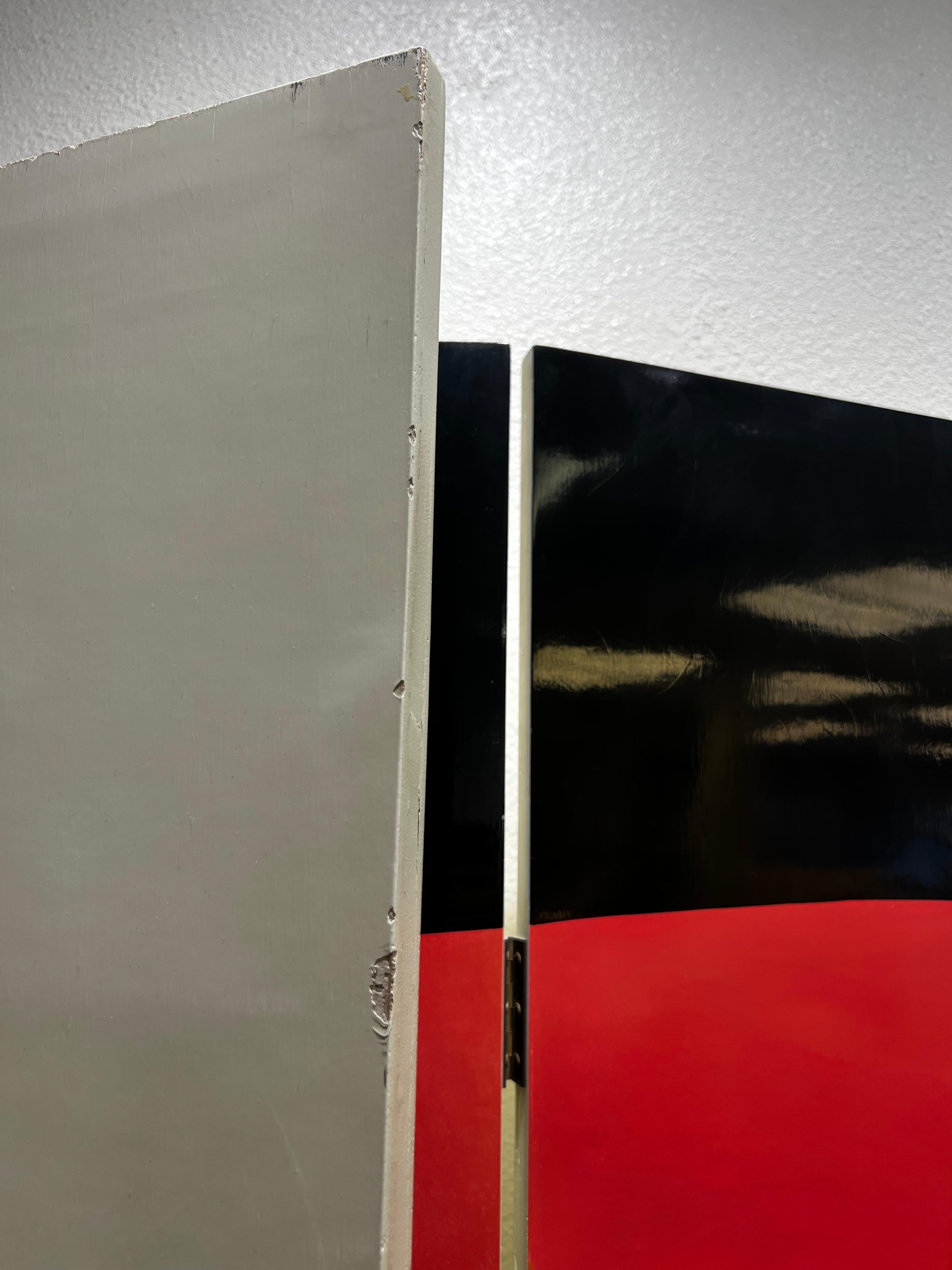 Plywood Memphis Style Lacquer Abstract Folding Screen For Sale