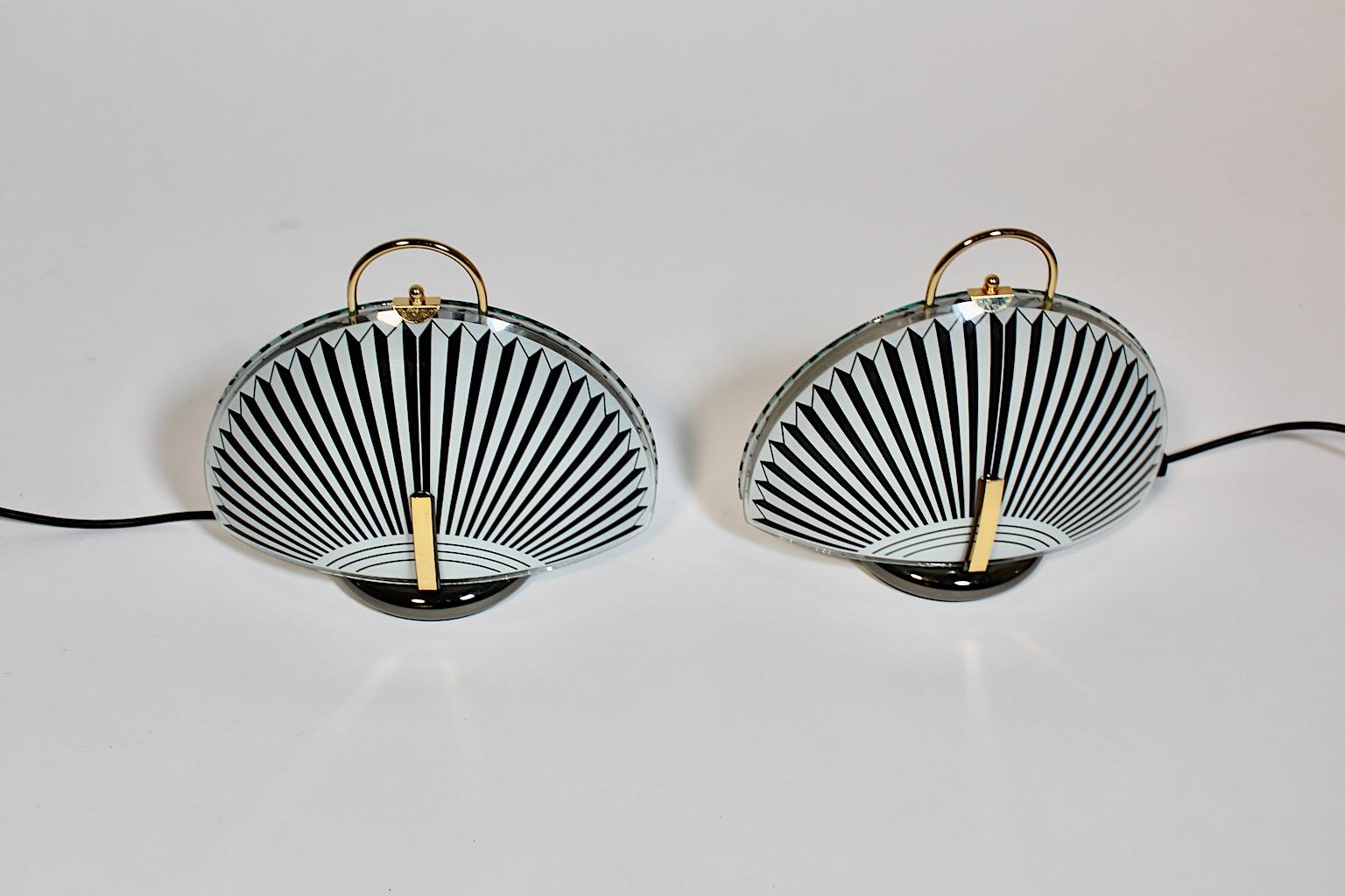 Paire de lampes de chevet The Modernity Lampes de table Noir Blanc Verre 1990 en vente 4