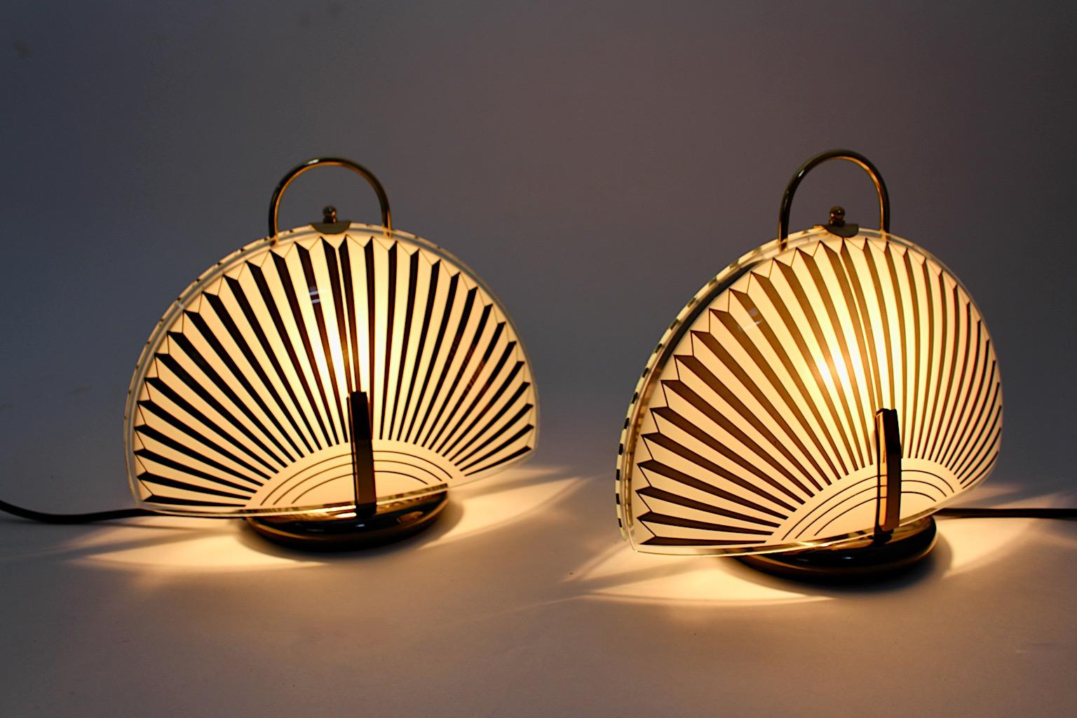 Paire de lampes de chevet The Modernity Lampes de table Noir Blanc Verre 1990 Bon état - En vente à Vienna, AT