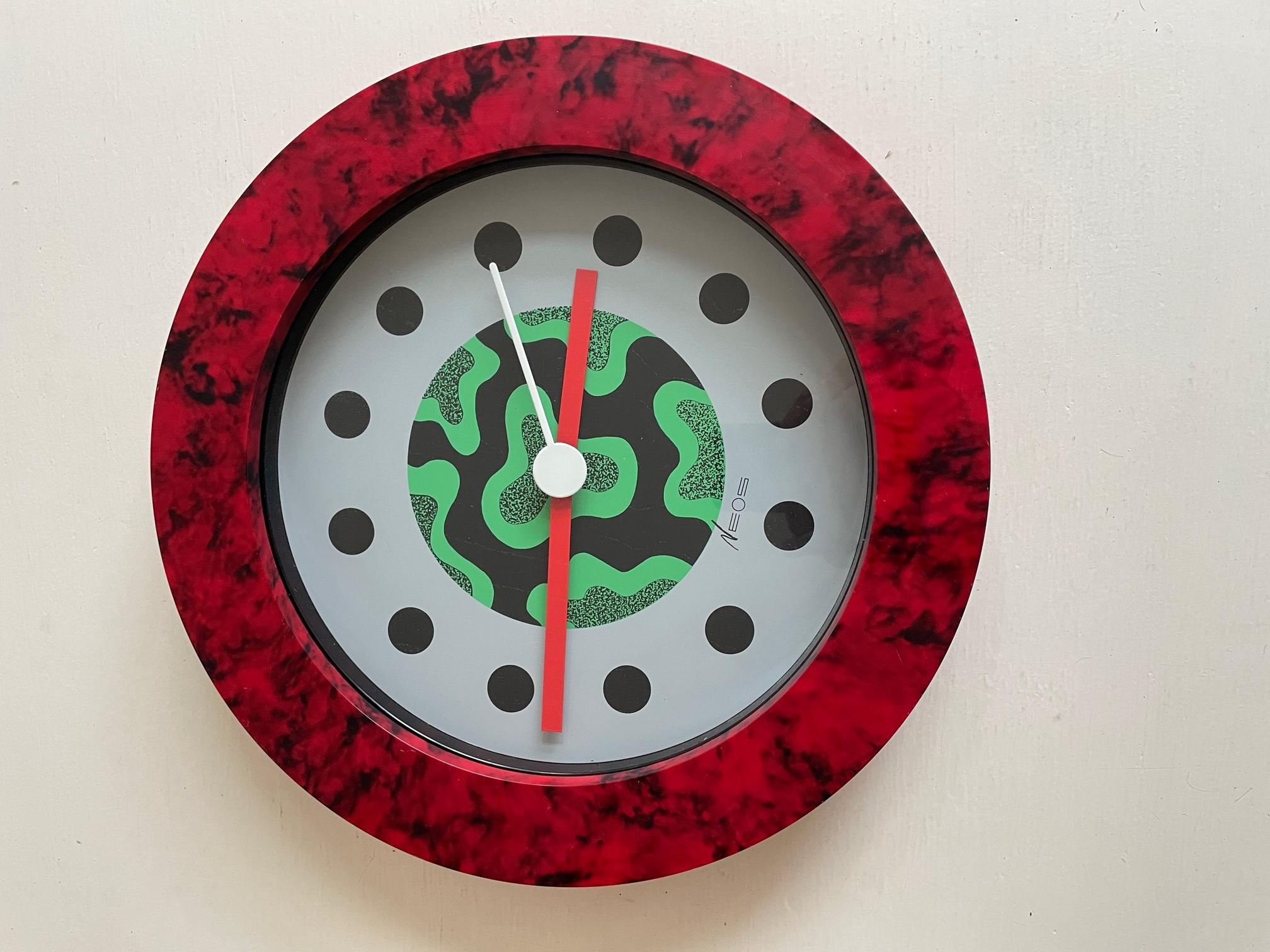 Plastic Memphis Style Nathalie du Pasquier & George Sowden Turtle Wall Clock - Neos