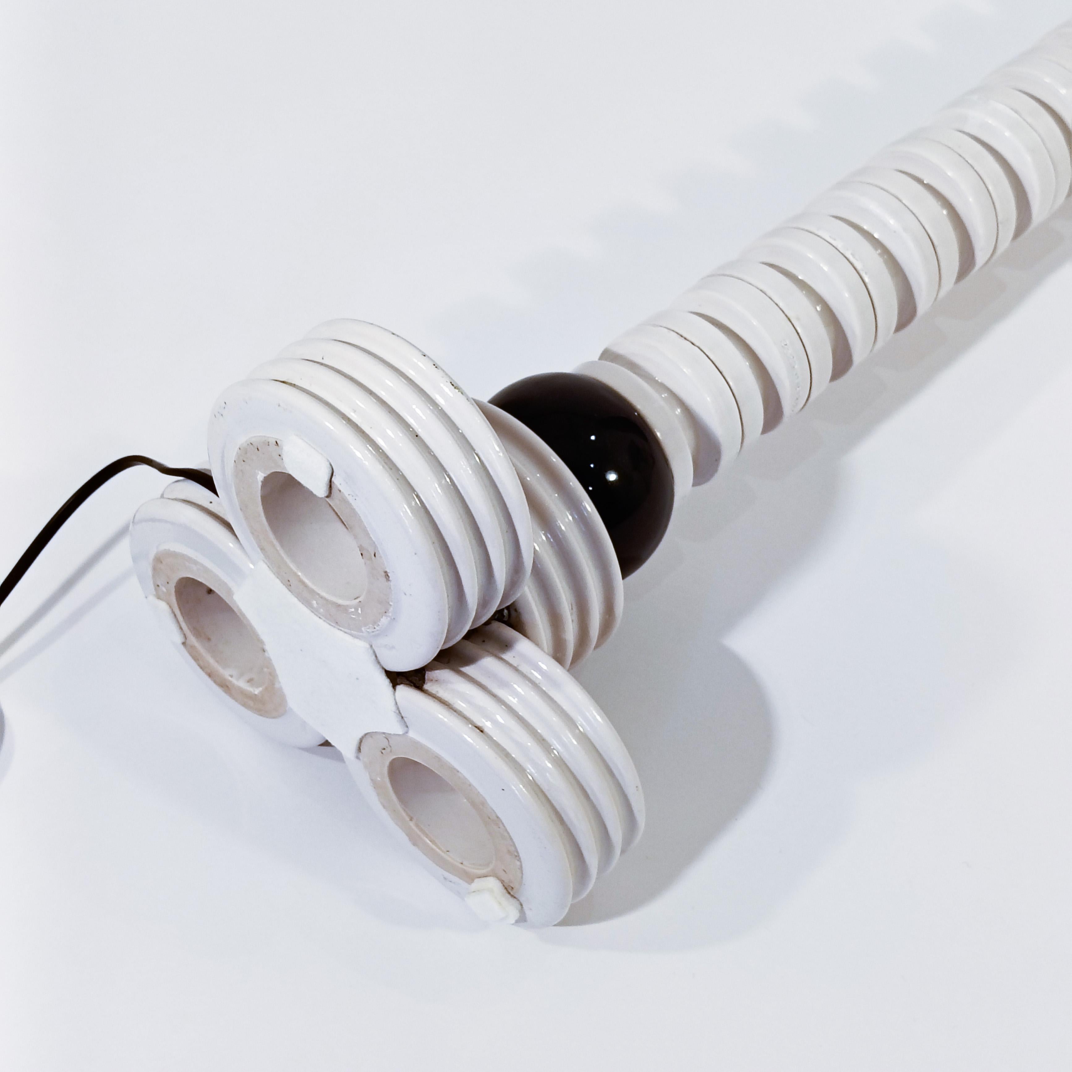 Al estilo de Memphis. Lámpara de pie Pos-Moderna de cerámica hecha a mano, Italia, años 80 en venta 6