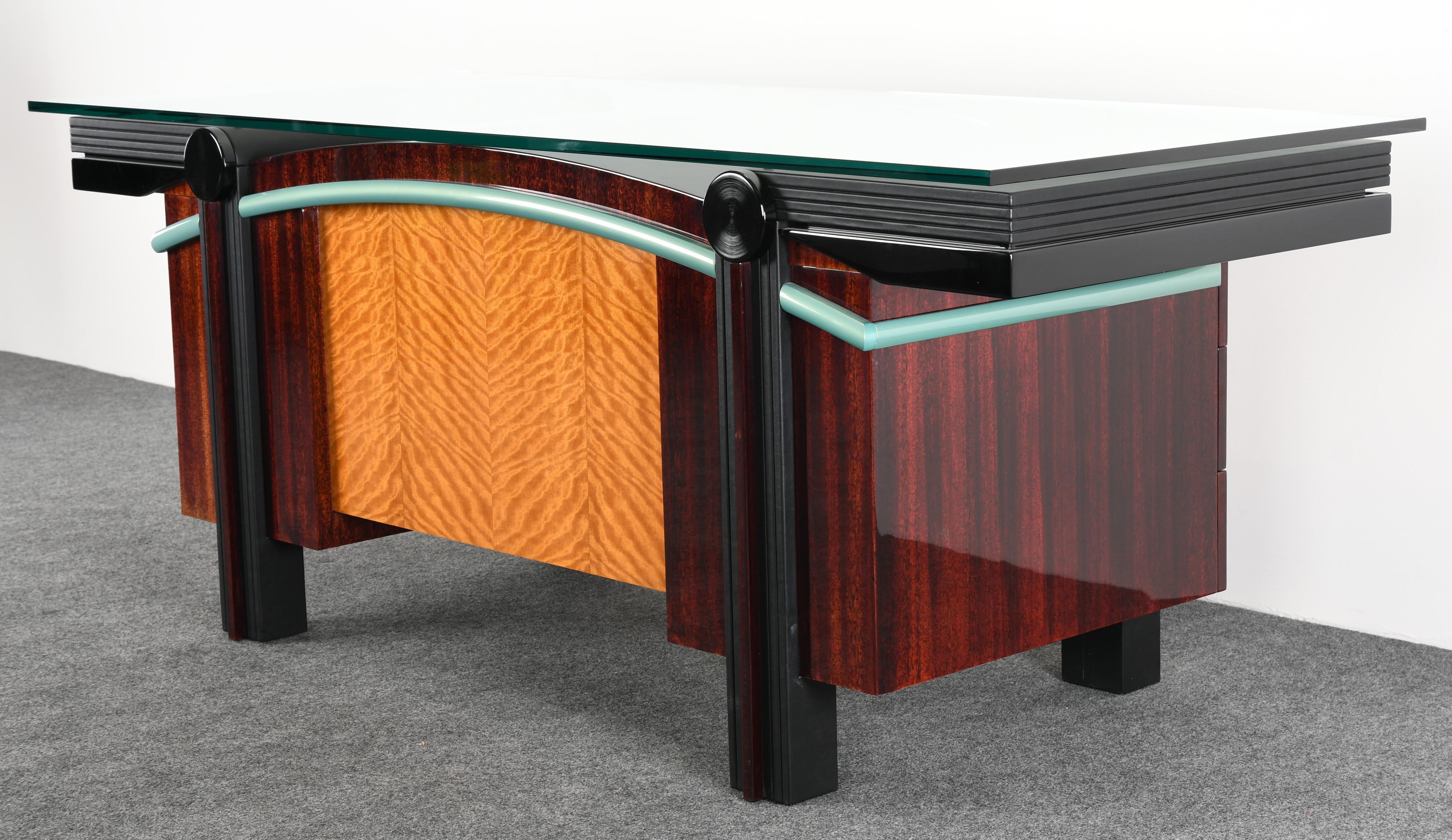 American Memphis Style Post Modern Executive Desk by Dakota Jackson, 1980s