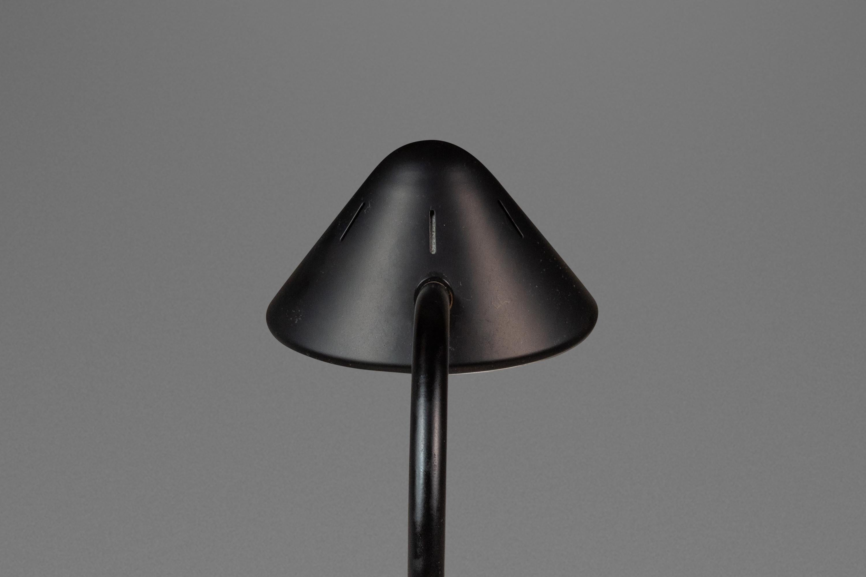 Memphis-Style 'UFO' Adjustable Halogen Table Desk Lamp w/ Oak Base, c. 1980s For Sale 5