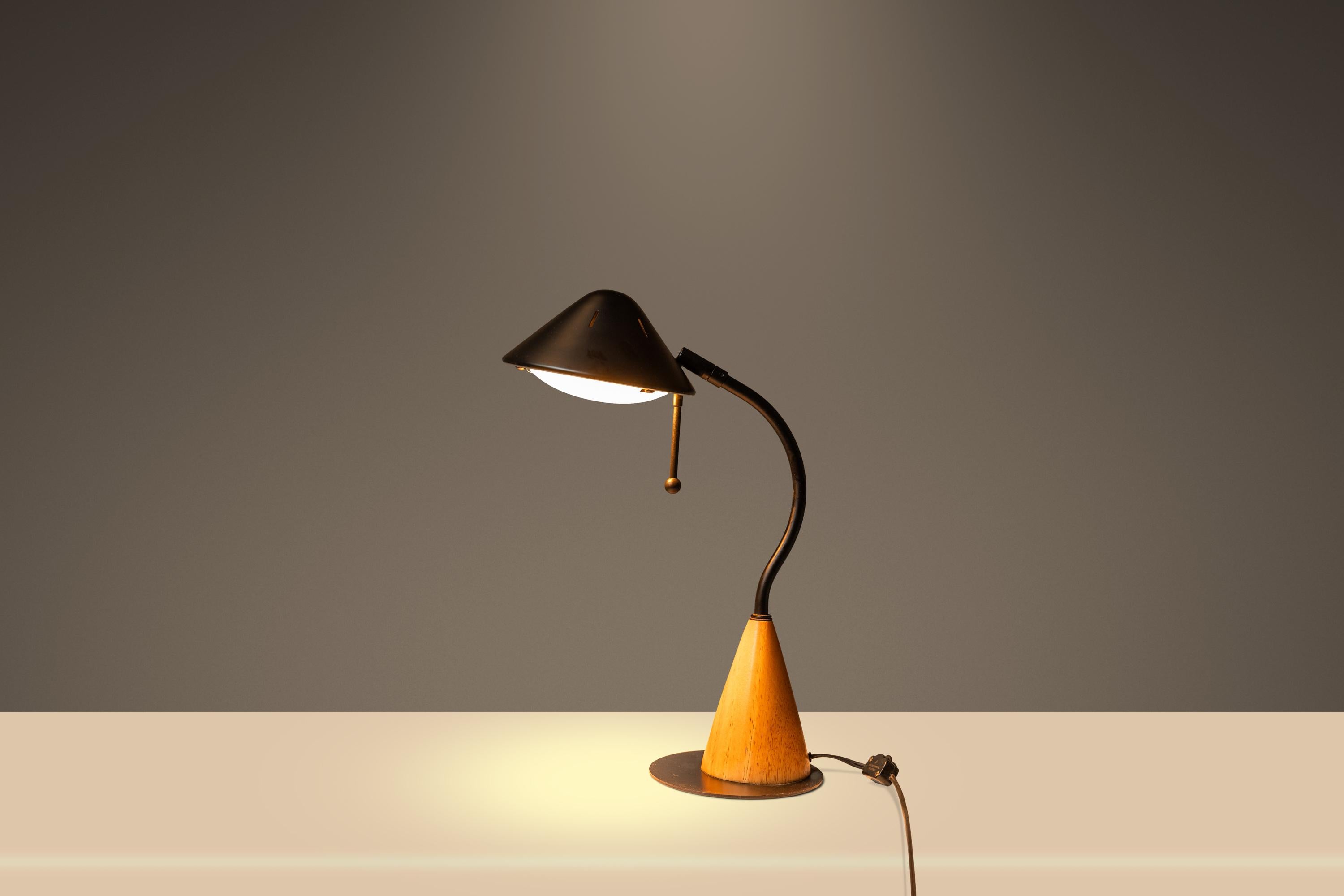 Late 20th Century Memphis-Style 'UFO' Adjustable Halogen Table Desk Lamp w/ Oak Base, c. 1980s For Sale