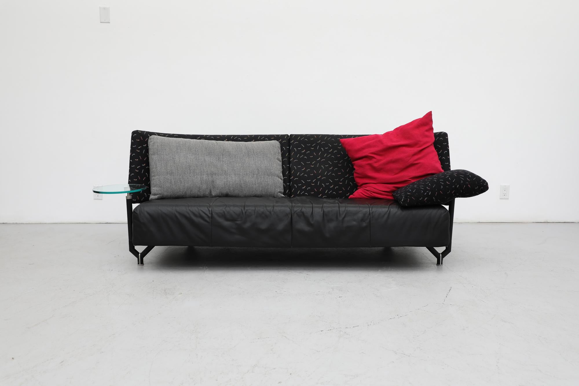Gepolstertes Montis-Sofa „Baku“ im Memphis-Stil von Niels Bendtsen mit Beistelltisch (Moderne der Mitte des Jahrhunderts) im Angebot
