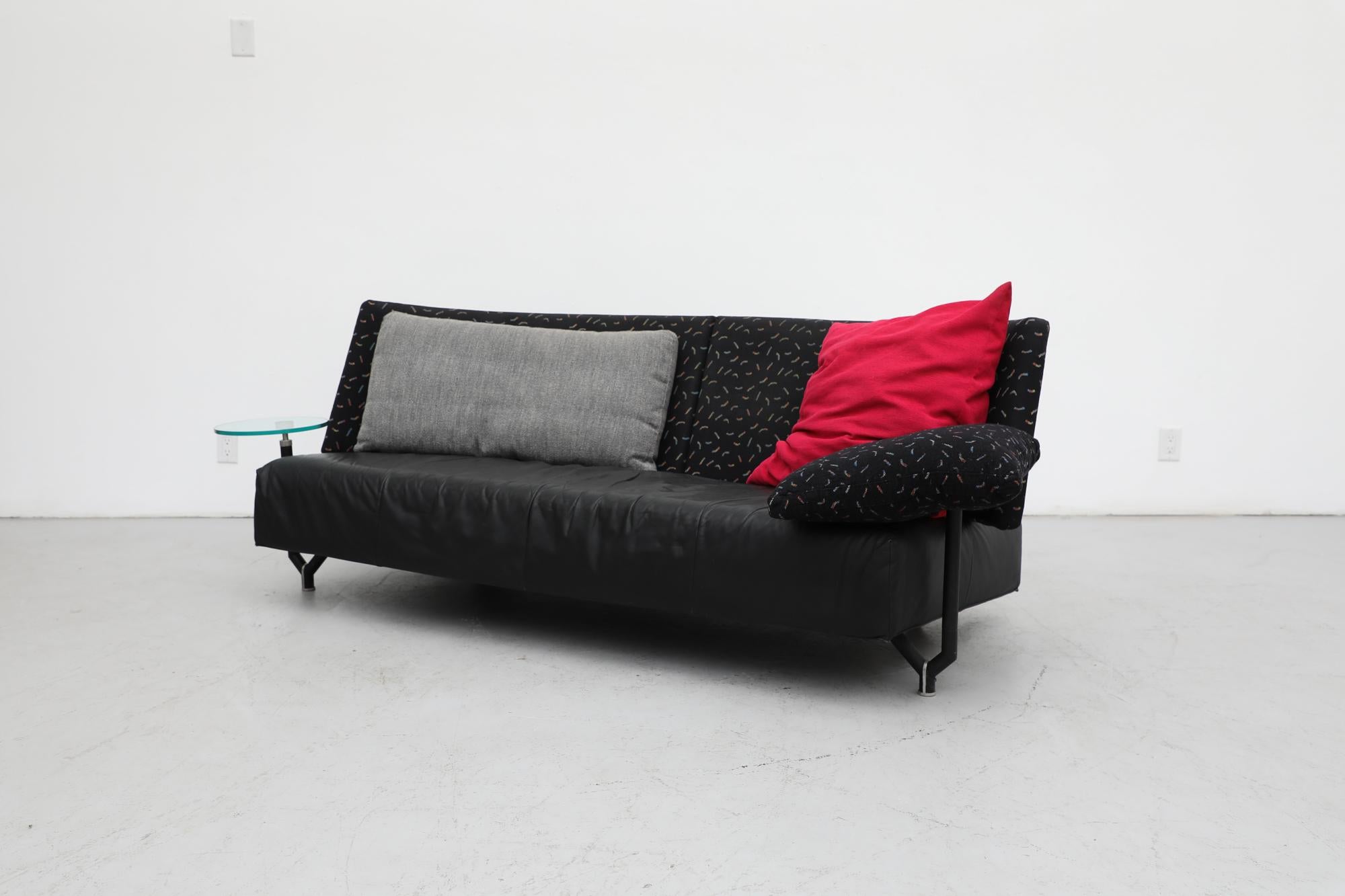 Gepolstertes Montis-Sofa „Baku“ im Memphis-Stil von Niels Bendtsen mit Beistelltisch (Niederländisch) im Angebot