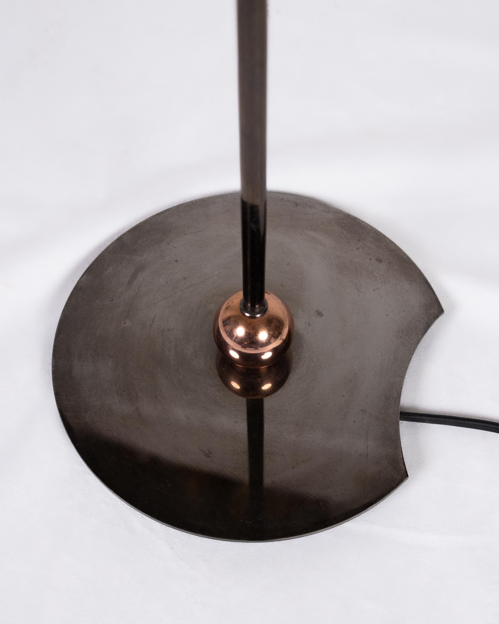 Memphis style Zigzag floorlamp, 1980s For Sale 1