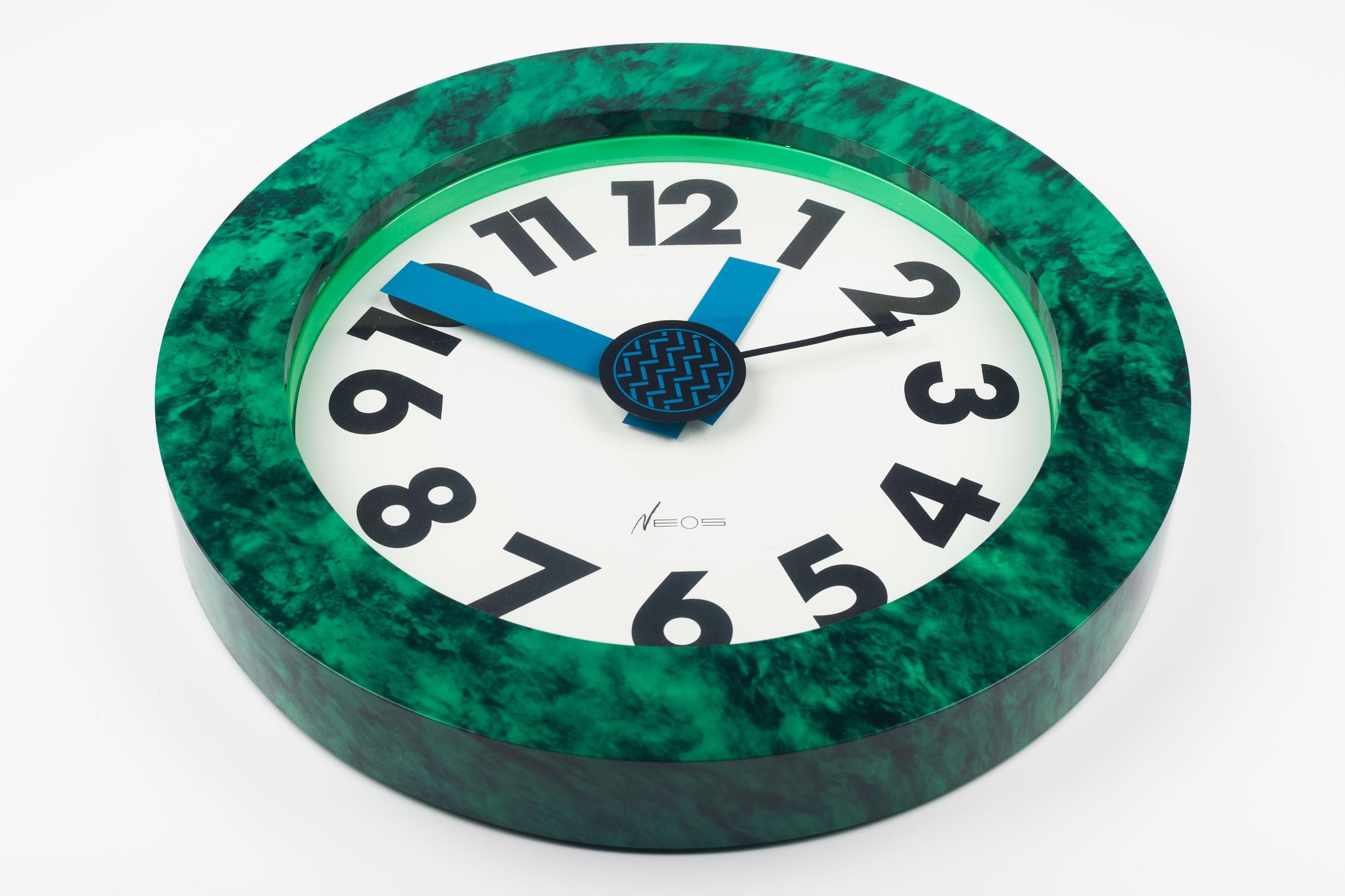 Post-Modern Memphis Wall Clock Green Marble Pattern du Pasquier and Sowden, Neos Italy 1980s