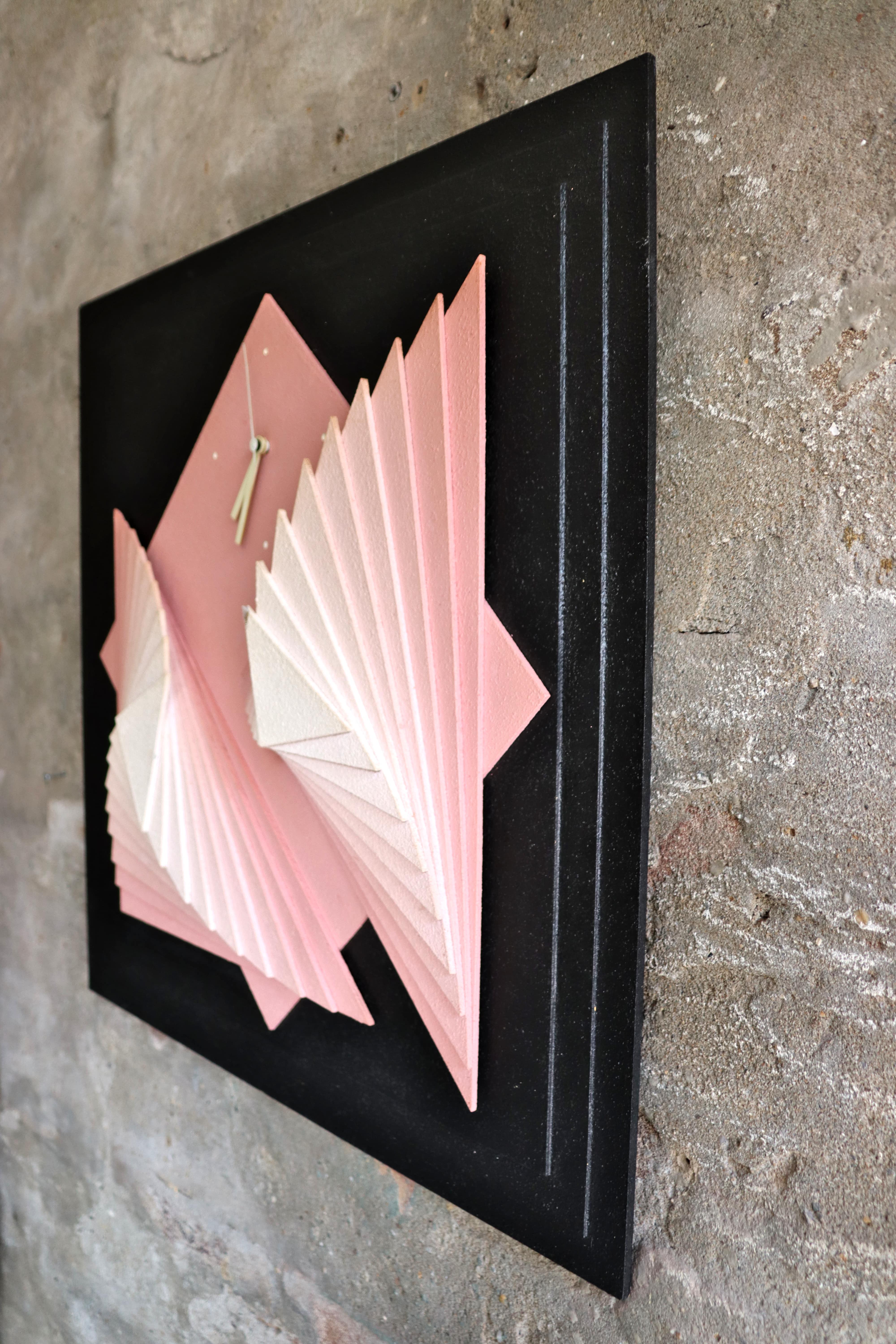 Horloge murale Memphis - rose - fait main - années 1980 Bon état - En vente à NIEUWKUIJK, NB