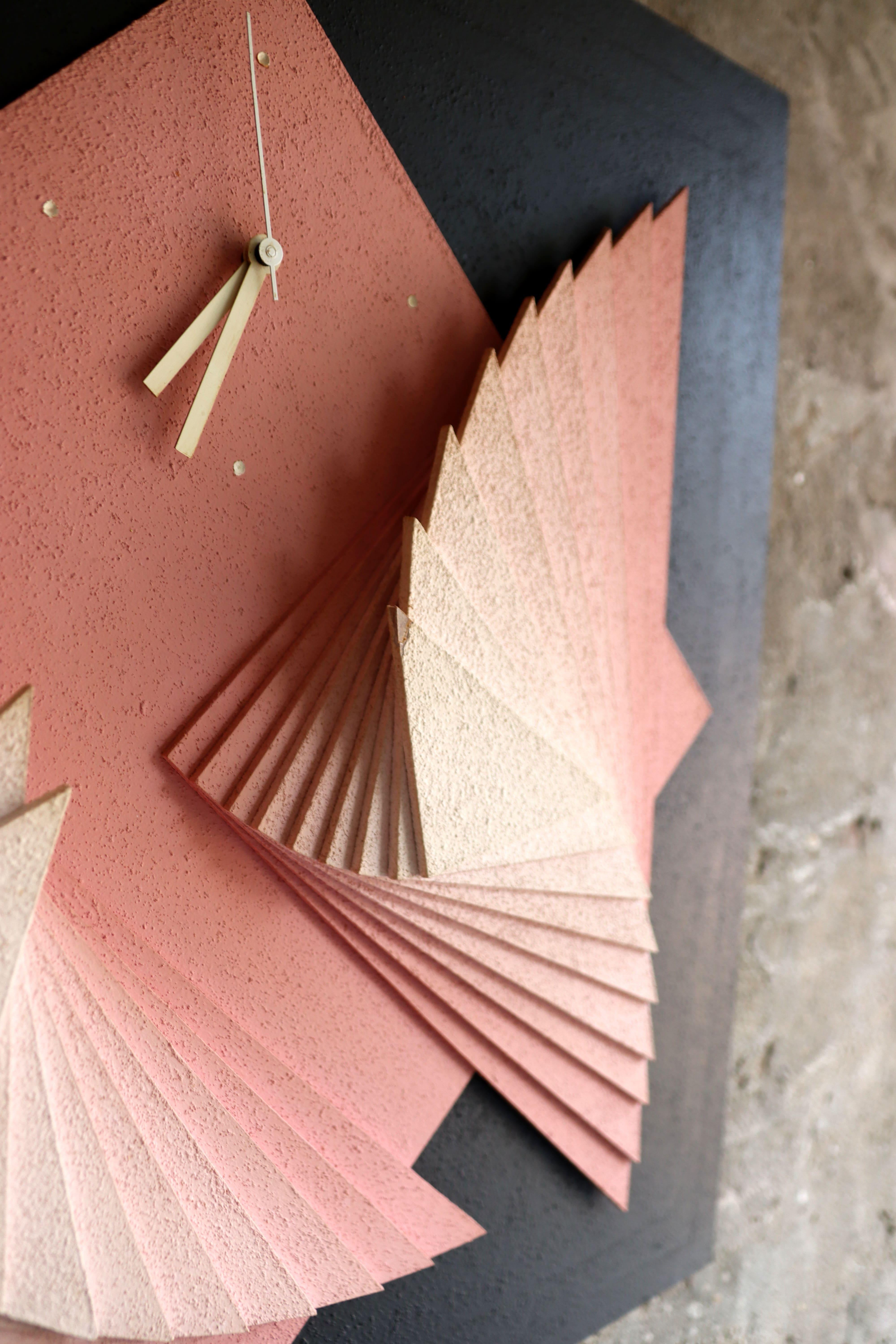 Memphis Wall Clock – Pink – Handmade – 1980s For Sale 3