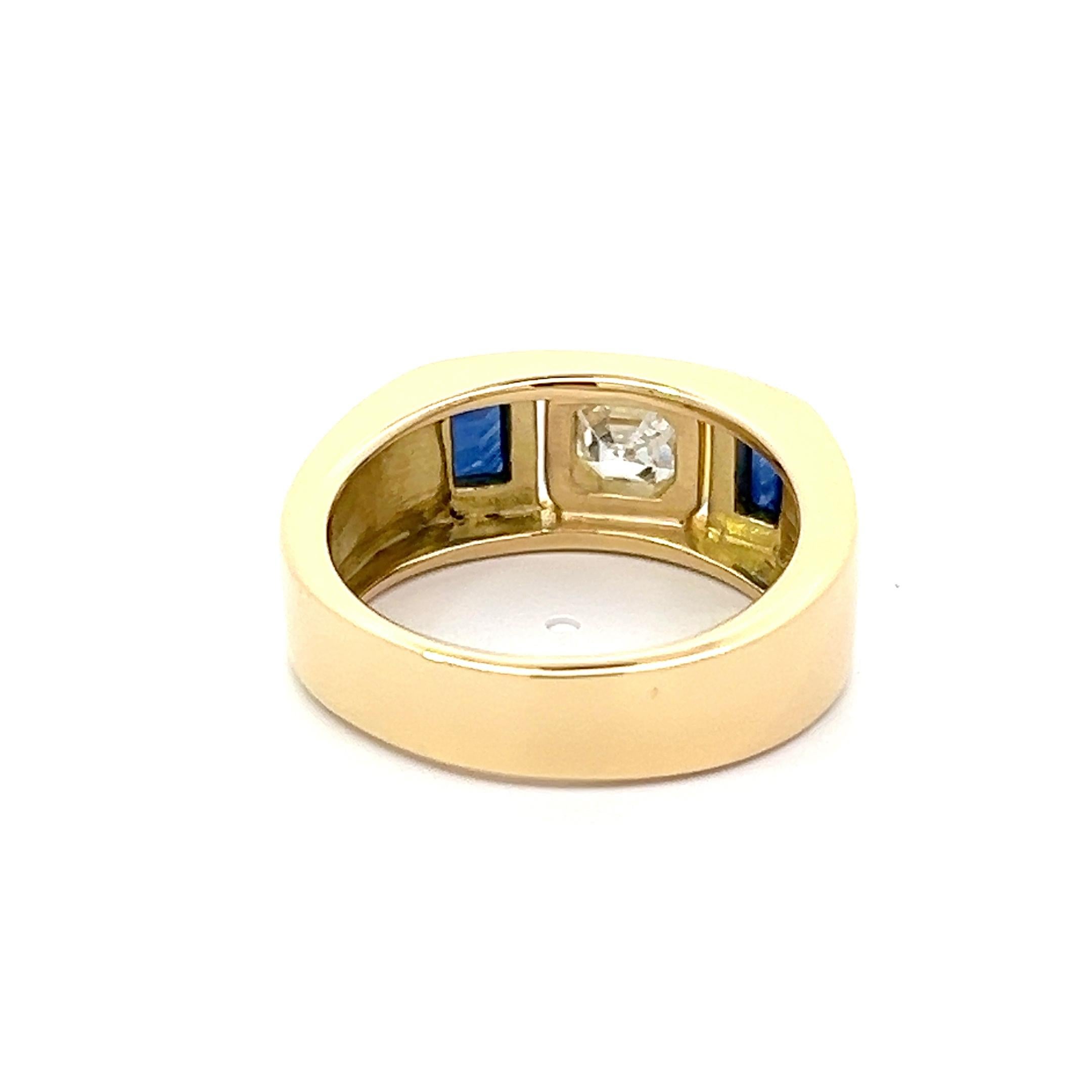 Art Deco Men 18k Yellow Gold 0.90ct Royal Asscher Cut Diamond 0.75tct Sapphire Baguettes  For Sale