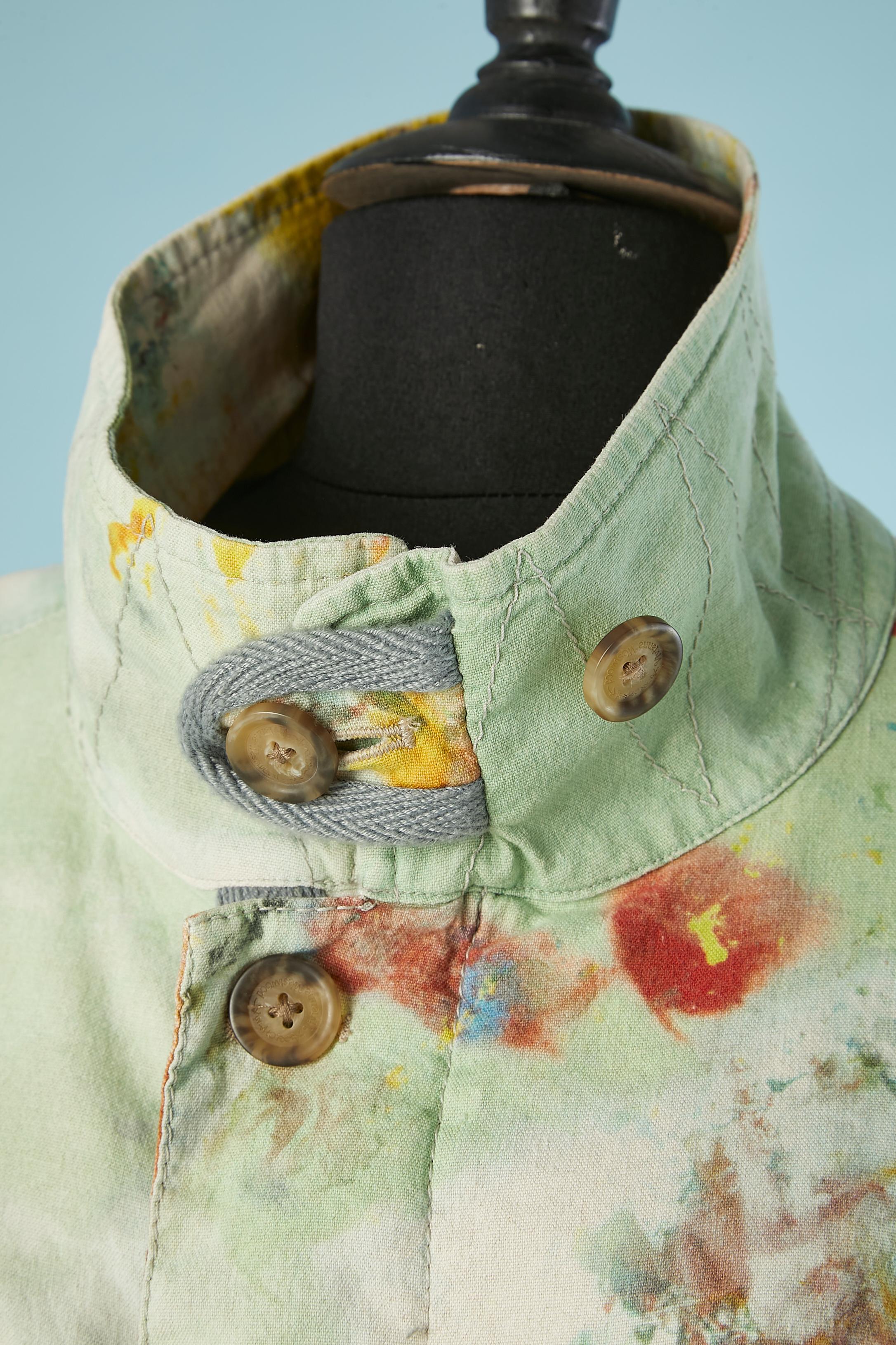 Men cotton & linen jacket with painting splatches print. Branded buttons and branded snap. 
Main Fabric composition: 60% linen, 38% cotton, 2% elastane . Lining composition: 65% polyester, 35% cotton. 
SIZE L