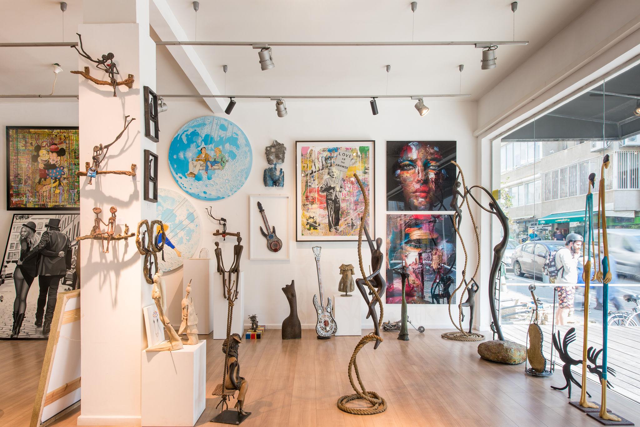 Menashe Kadishman, Cabeza de oveja 31, Acrílico sobre lienzo en venta 6