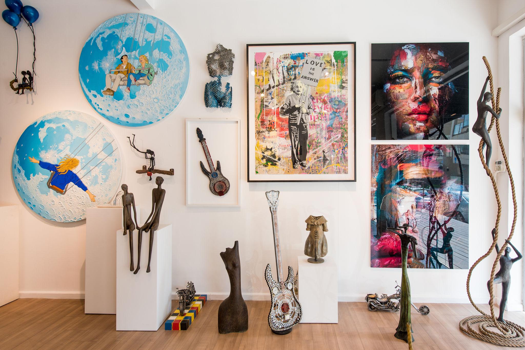Menashe Kadishman, Cabeza de oveja 31, Acrílico sobre lienzo en venta 7