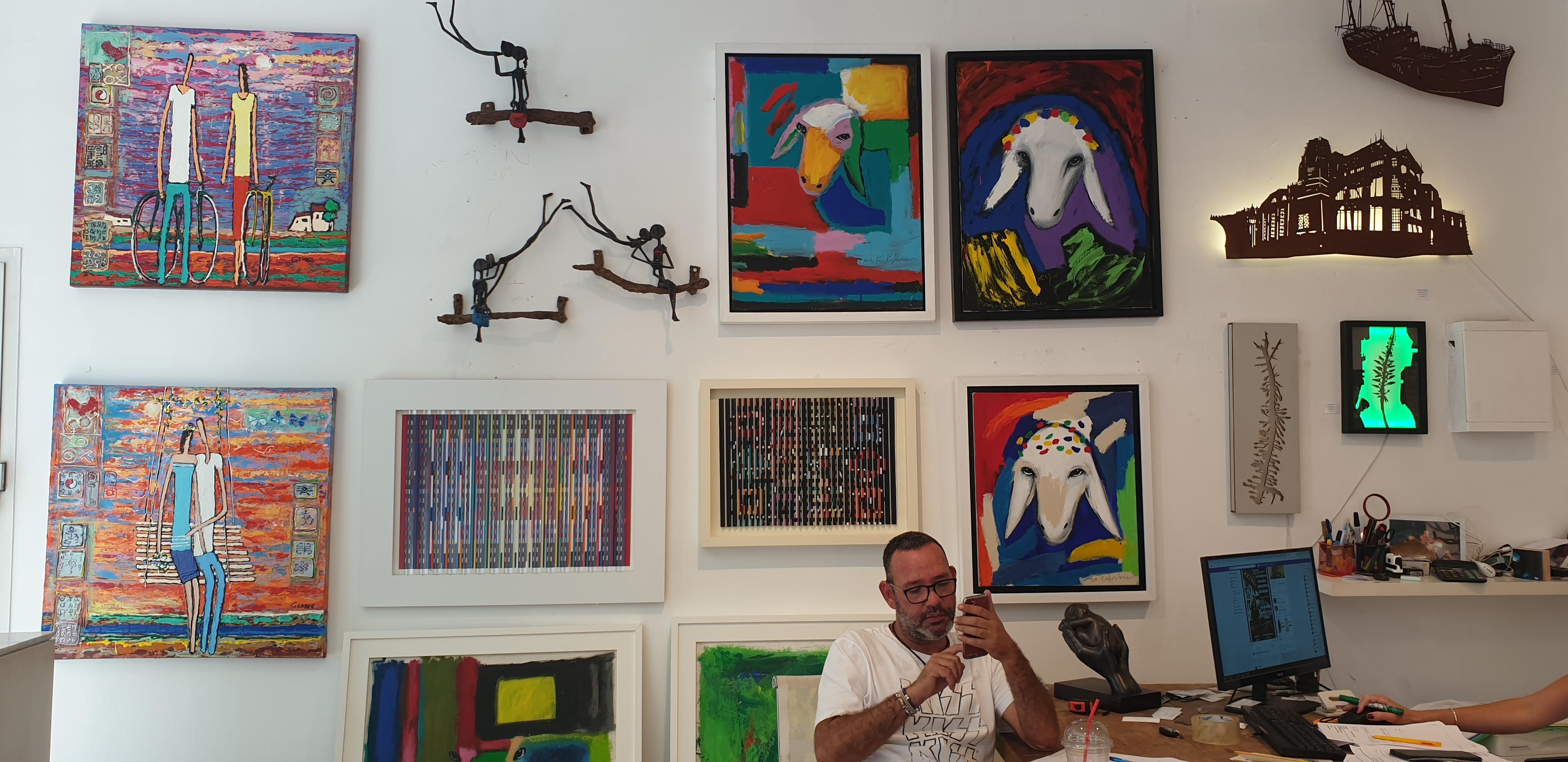 Menashe Kadishman, Sheep with a crown, Acrylic on canvas For Sale 4