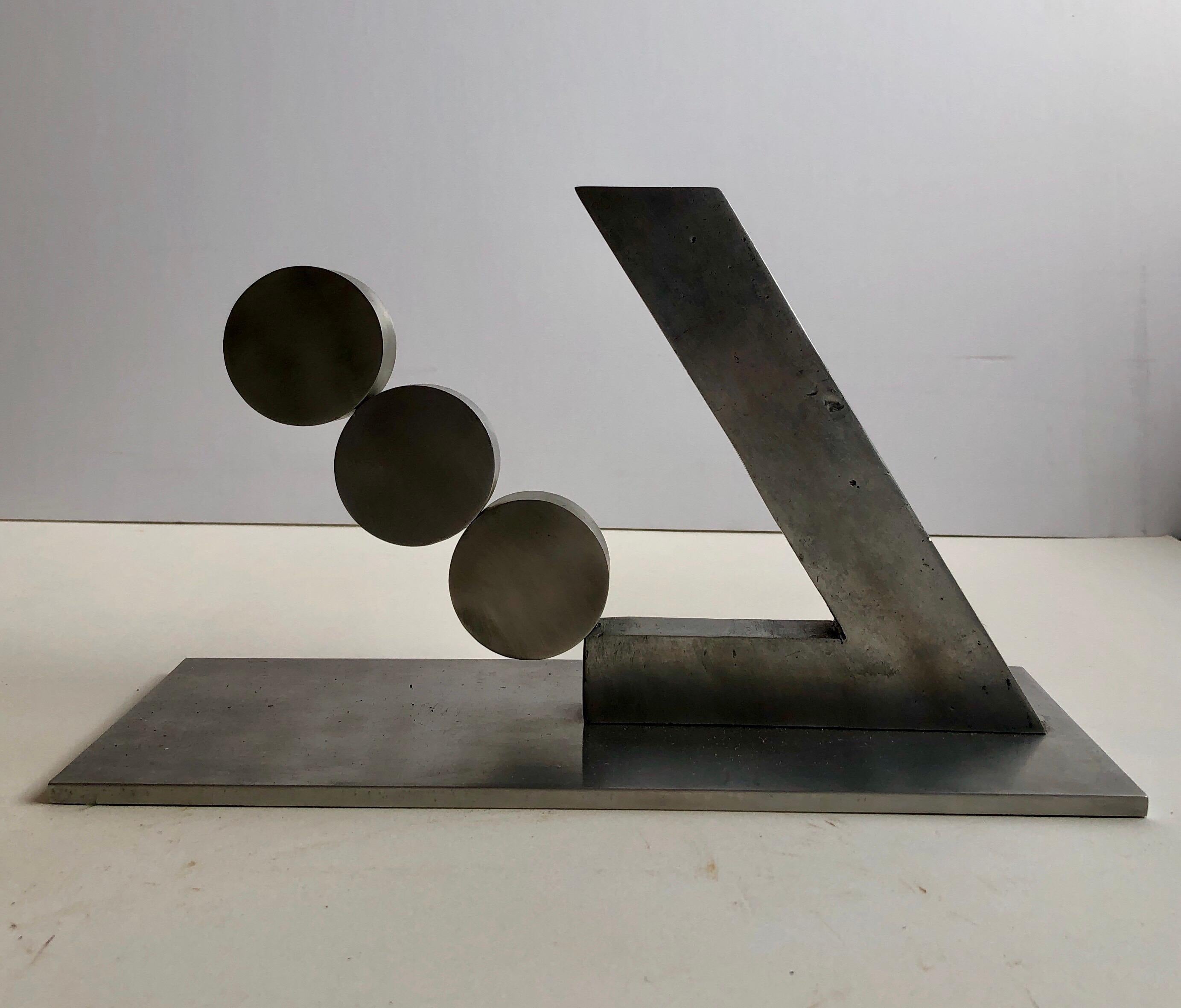 Rara scultura astratta israeliana del 1970 in acciaio Menashe Kadishman Sospensione in vendita 3
