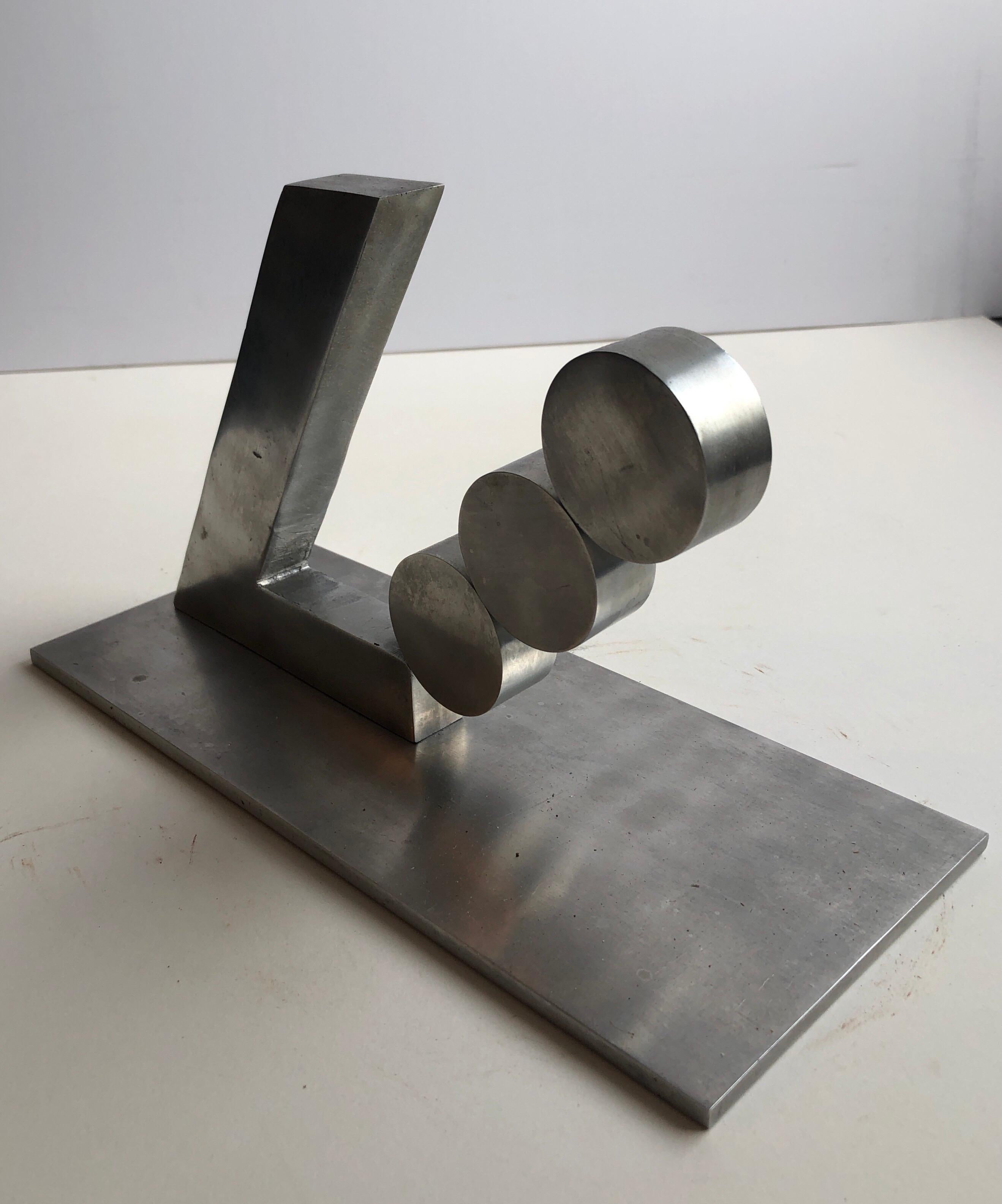 Rara scultura astratta israeliana del 1970 in acciaio Menashe Kadishman Sospensione in vendita 5