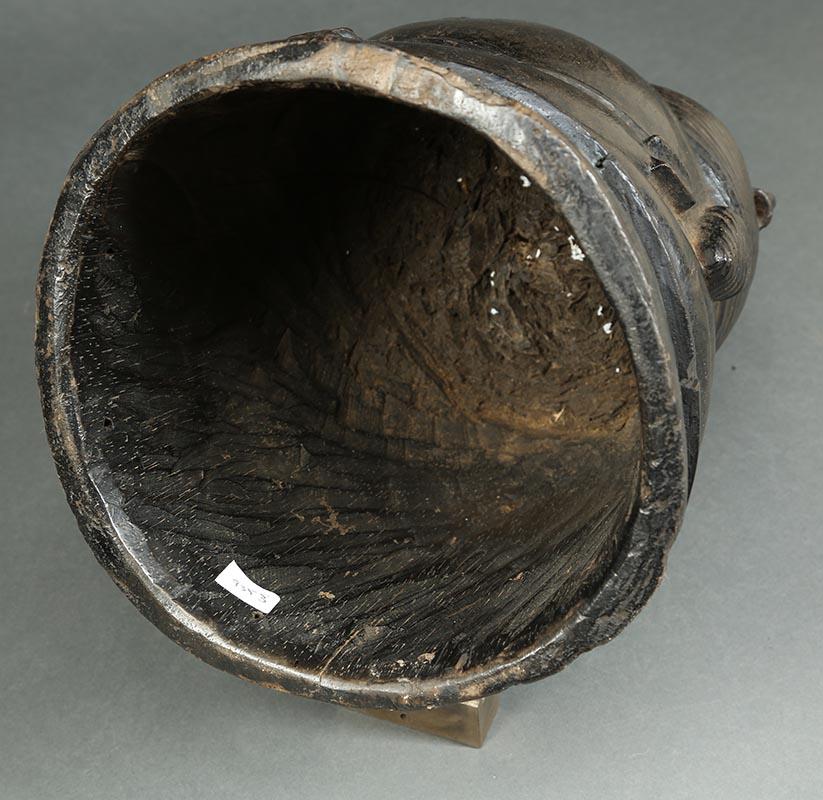 Masque de casque pour femmes de la société Bundu Sande, Sierra Leone, Afrique en vente 2