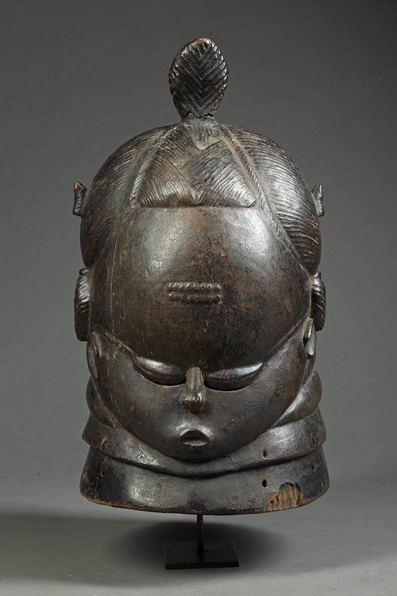 Masque de casque pour femmes de la société Bundu Sande, Sierra Leone, Afrique en vente 1