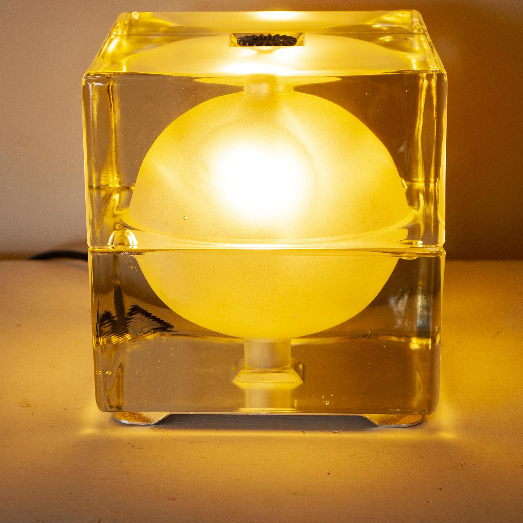 Glass Mendini table lamp Cubosfera 1960s For Sale