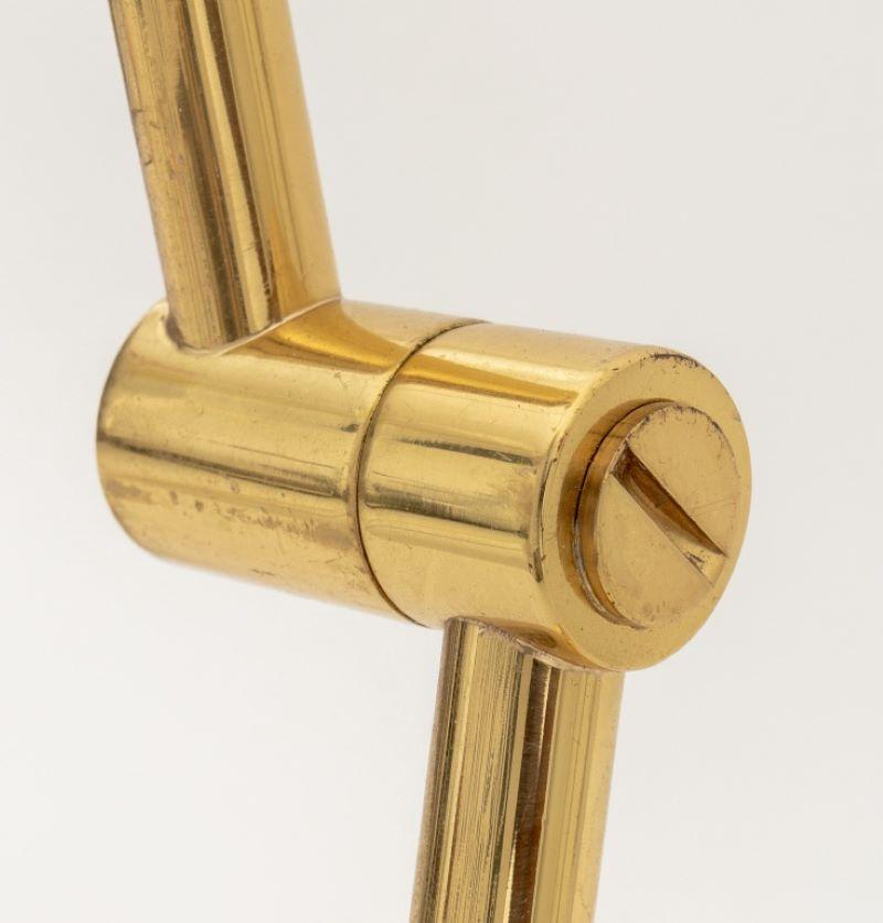 Applique moderne a braccio oscillante in ottone Mendizabal, coppia in vendita 3