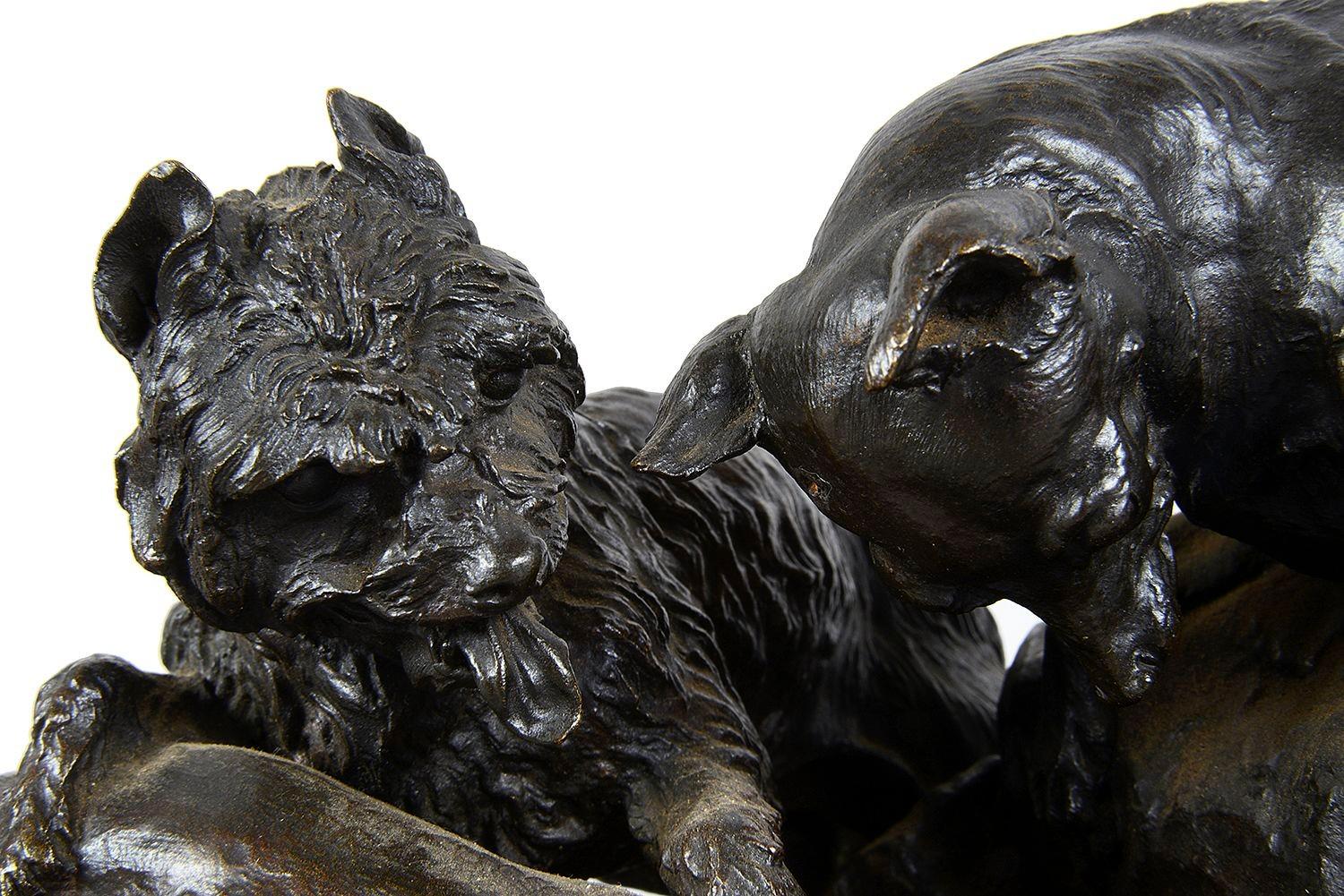 Patinated Mene, bronze hunting Dogs, circa 1880 For Sale