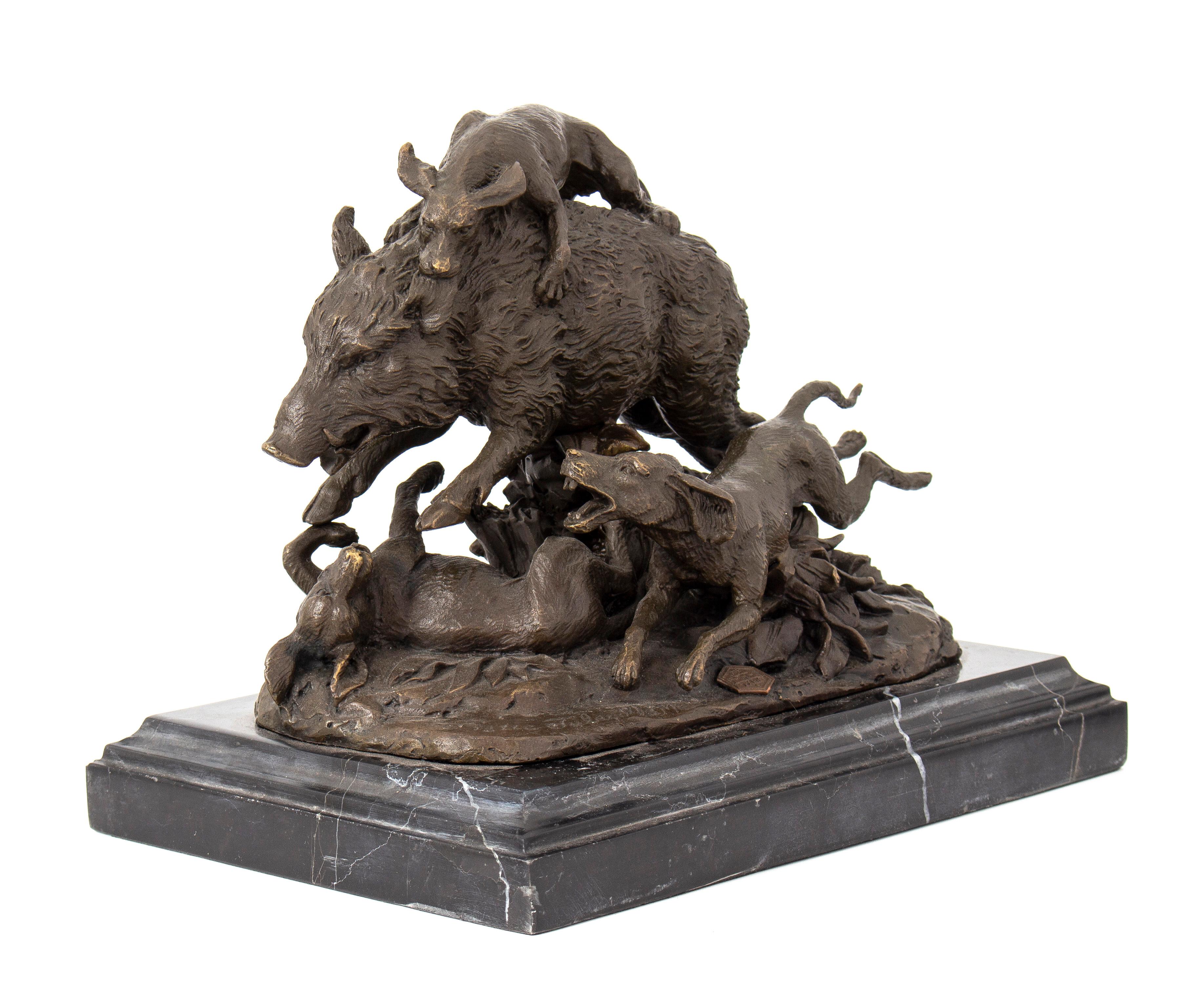 Pierre Jules Mêne (1810-1879): LUCHA

Técnica: bronce, base de granito
Dimensiones: 15 x 22 x 11 cm
Firmado: Pierre-Jules Mene

Pierre-Jules Mêne (1810-1879) fue un destacado escultor francés conocido por su obra de escultura animal durante el siglo