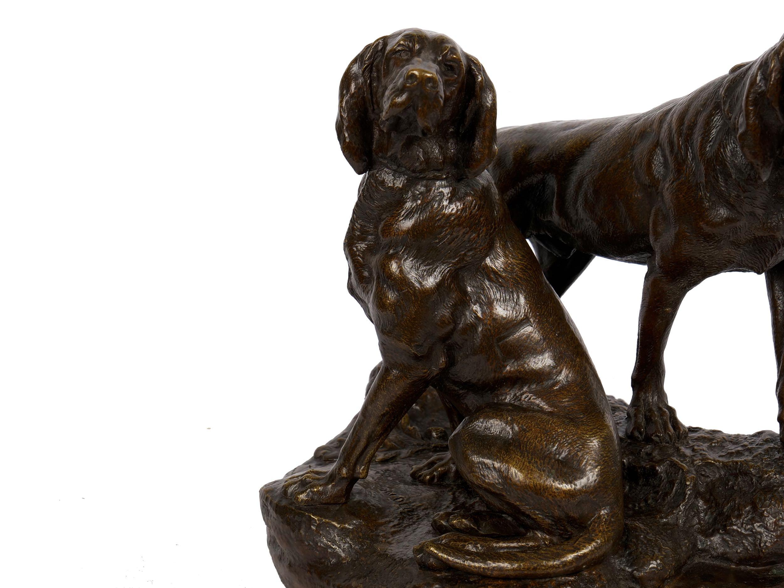 “Menelas & Grondeur” French Antique Bronze Sculpture of Hounds by Leon Bureau 4