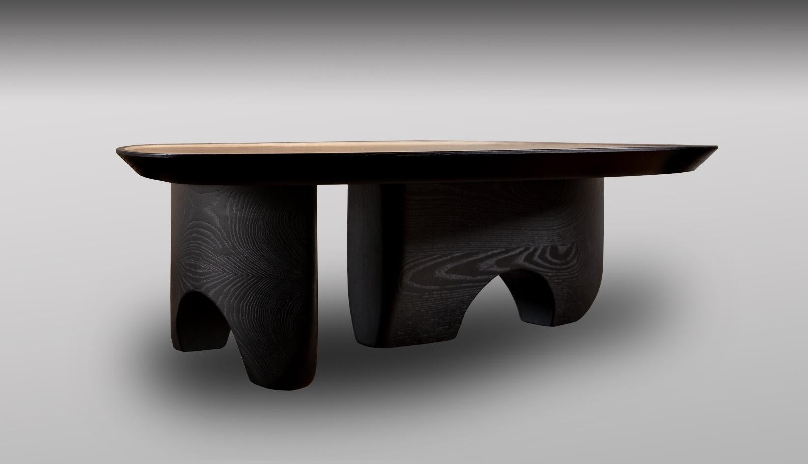 Organique Table basse au design organique style menhir, design personnalisable, par Toad Gallery London en vente