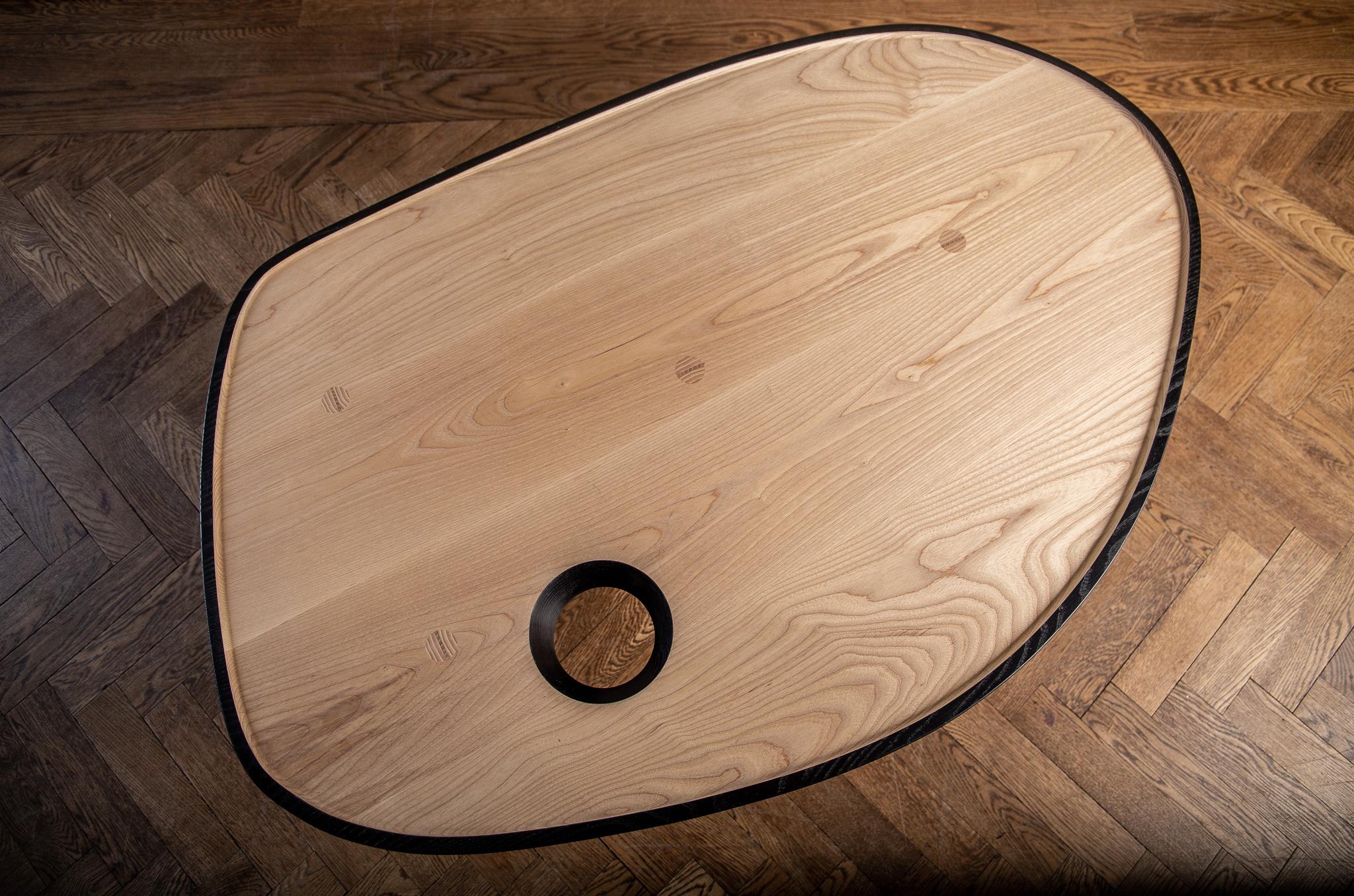 Menhir organic design Coffee Table, customisable design by Toad Gallery London For Sale 3