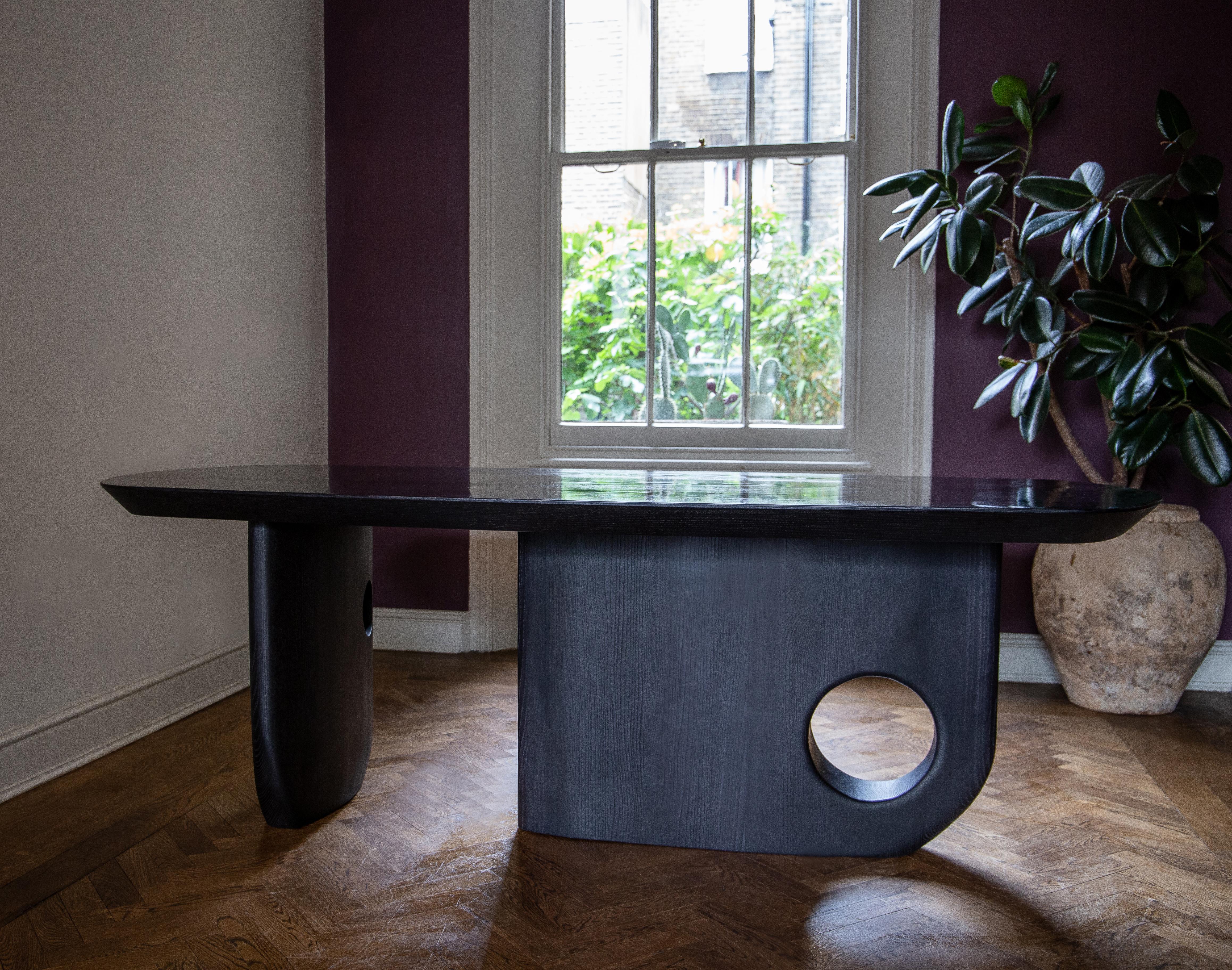 Acier Table/bureau sculptural organique sur mesure en forme de menhir, conçu par Toad Gallery London en vente