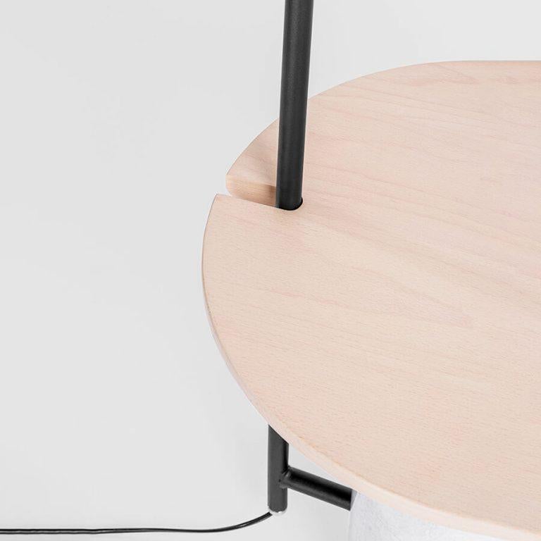 Organique Lampadaire Menhir en bois et marbre en vente