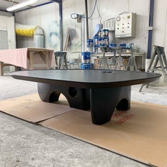 Menhir Couchtisch, organisches Design, anpassbares Design von Toad Gallery London