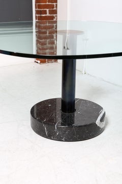 Postmoderner Menhir-Mitteltisch aus Granit, Glas und gemischten Metallen