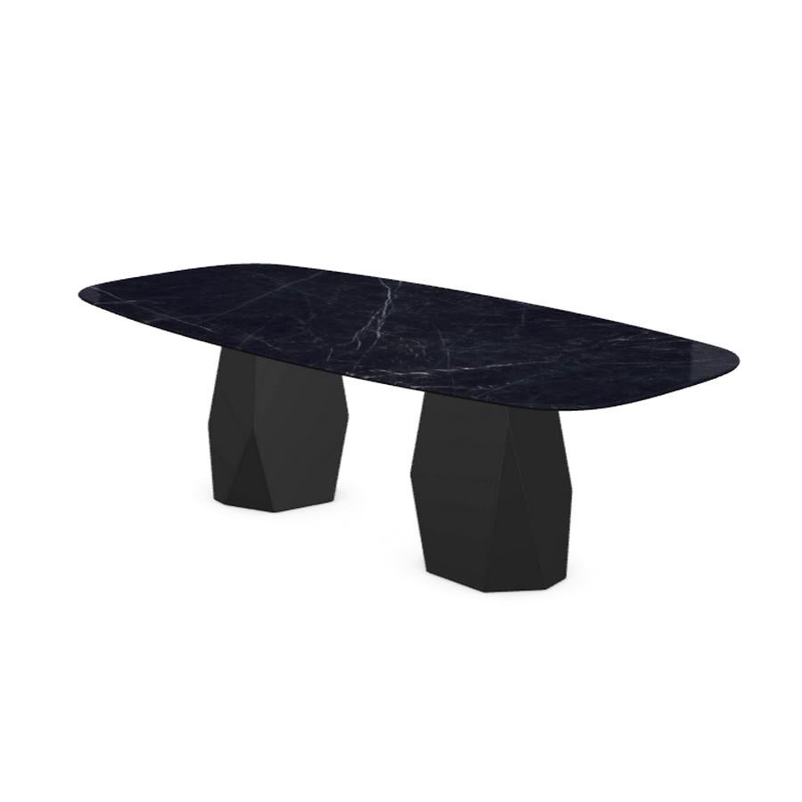 Moderne Table à manger Menhir à deux bases, plateau en céramique Marquina noire sur base en métal noir en vente