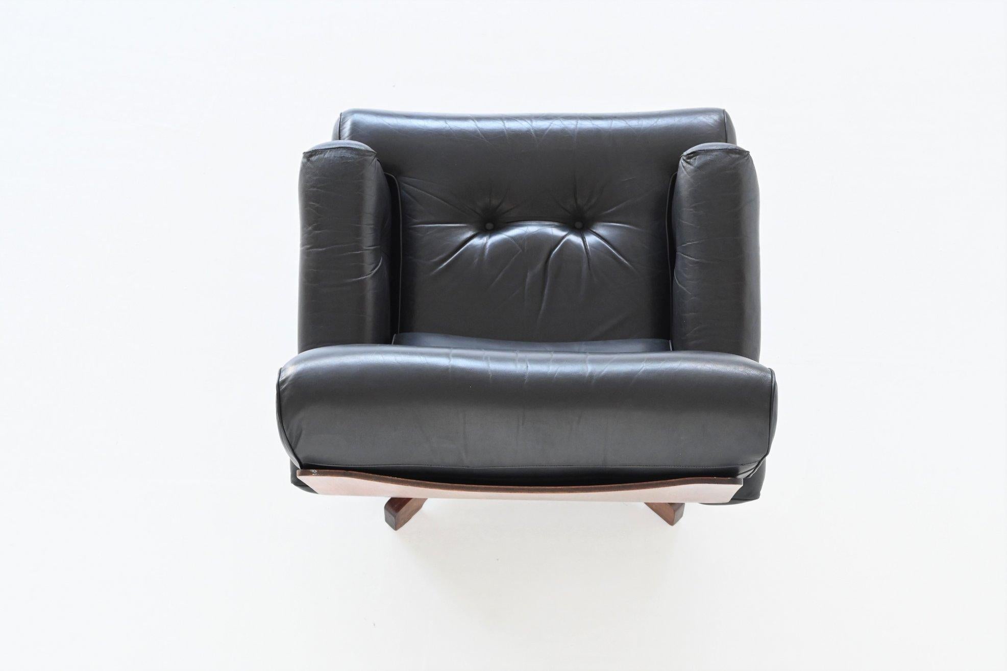 Menilio Taro Model 401 Rosewood Lounge Chair Cinova, Italy, 1964 6