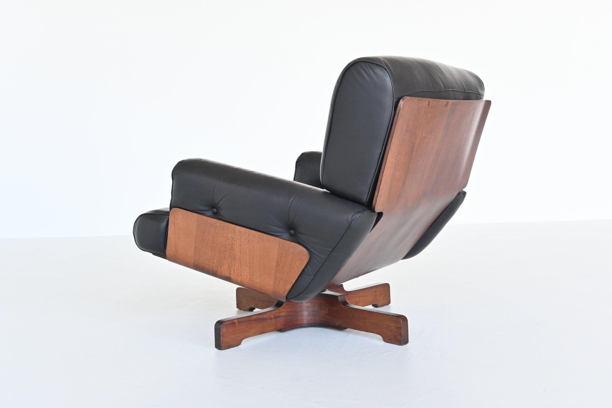 Italian Menilio Taro Model 401 Rosewood Lounge Chair Cinova, Italy, 1964