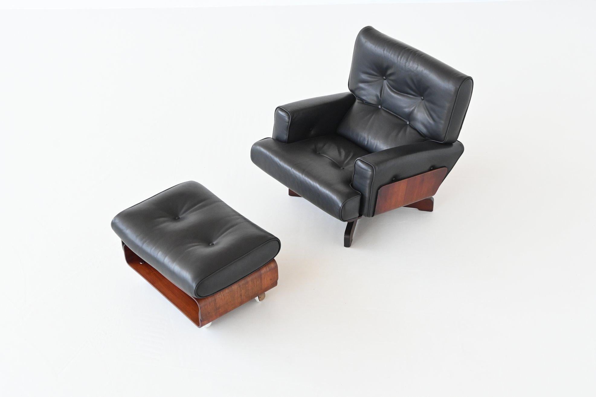 Menilio Taro Model 401 Rosewood Lounge Chair Set Cinova, Italy, 1964 In Good Condition In Etten-Leur, NL