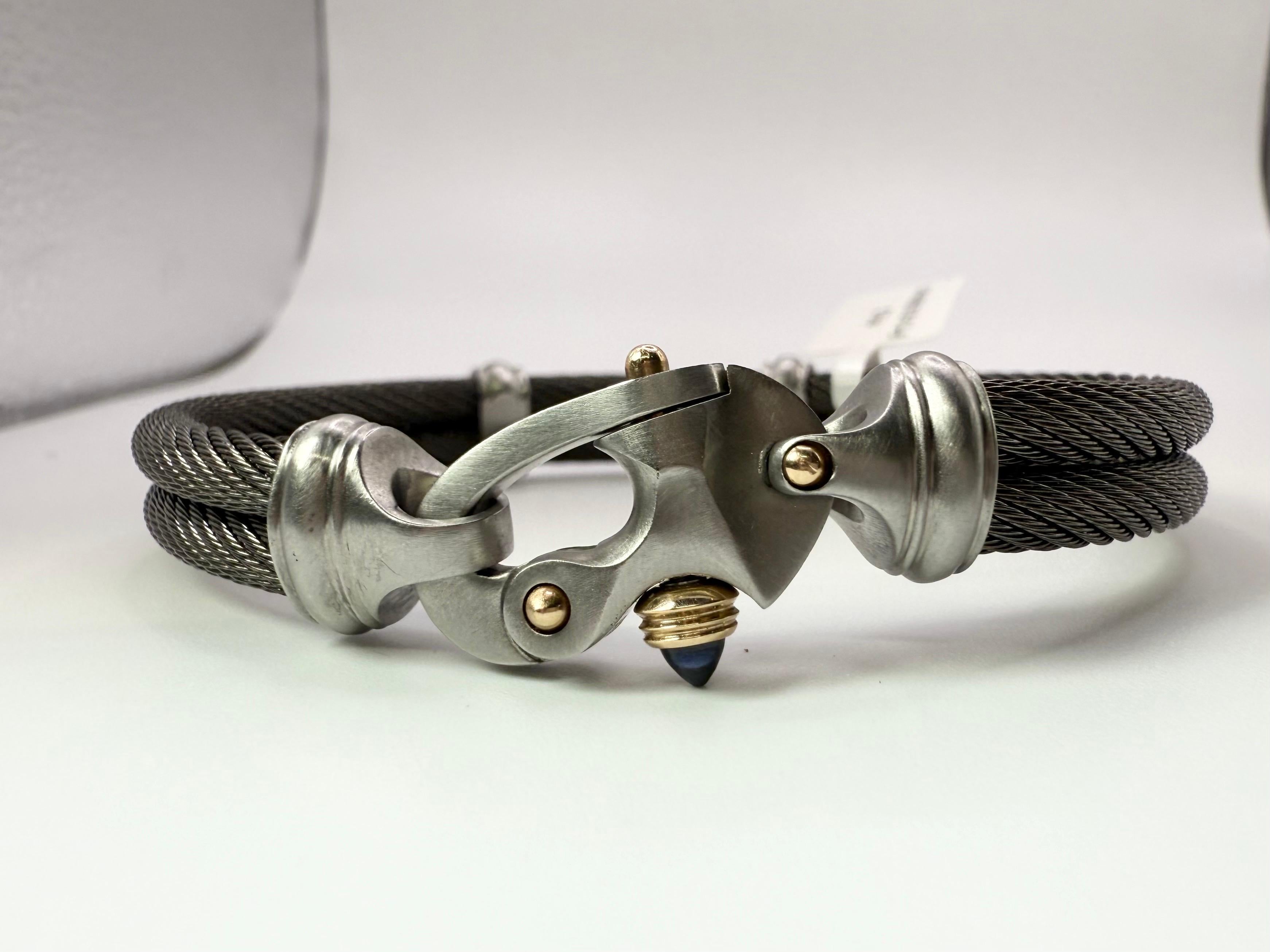 L'un des bracelets les plus étonnants jamais vus, d'une qualité exceptionnelle, fabriqué par un artisan local ici à Jupiter, en Floride. Des éléments en or 14KT, en acier inoxydable ou en titane les rendent uniques. 

CE QUE VOUS OBTENEZ À LA
