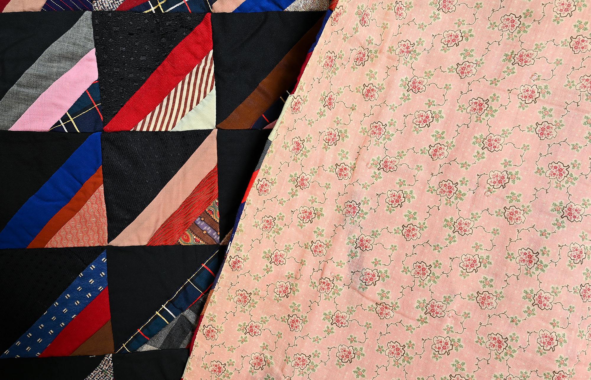 American Mennonite Roman Stripe Quilt For Sale