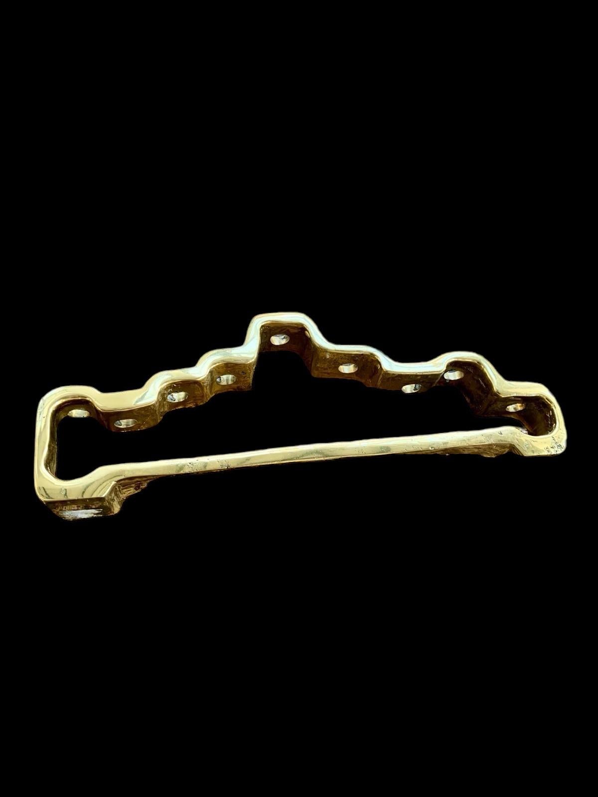 Abstrakter Menorah G048 Abstrakter Kandelaber aus gegossenem Messing, Goldfarben, hergestellt in Spanien im Angebot 2