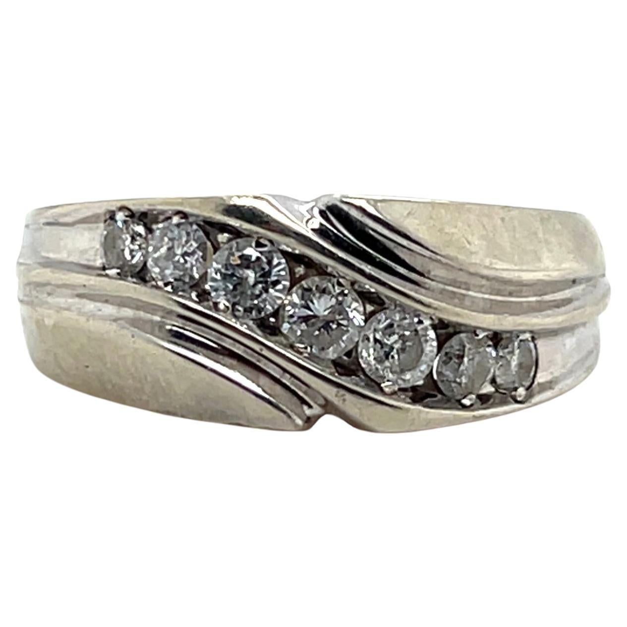 Herren 0,51 tcw Diamant und 14k Weißgold Zeitgenössische Channel Set Hochzeit Band im Angebot